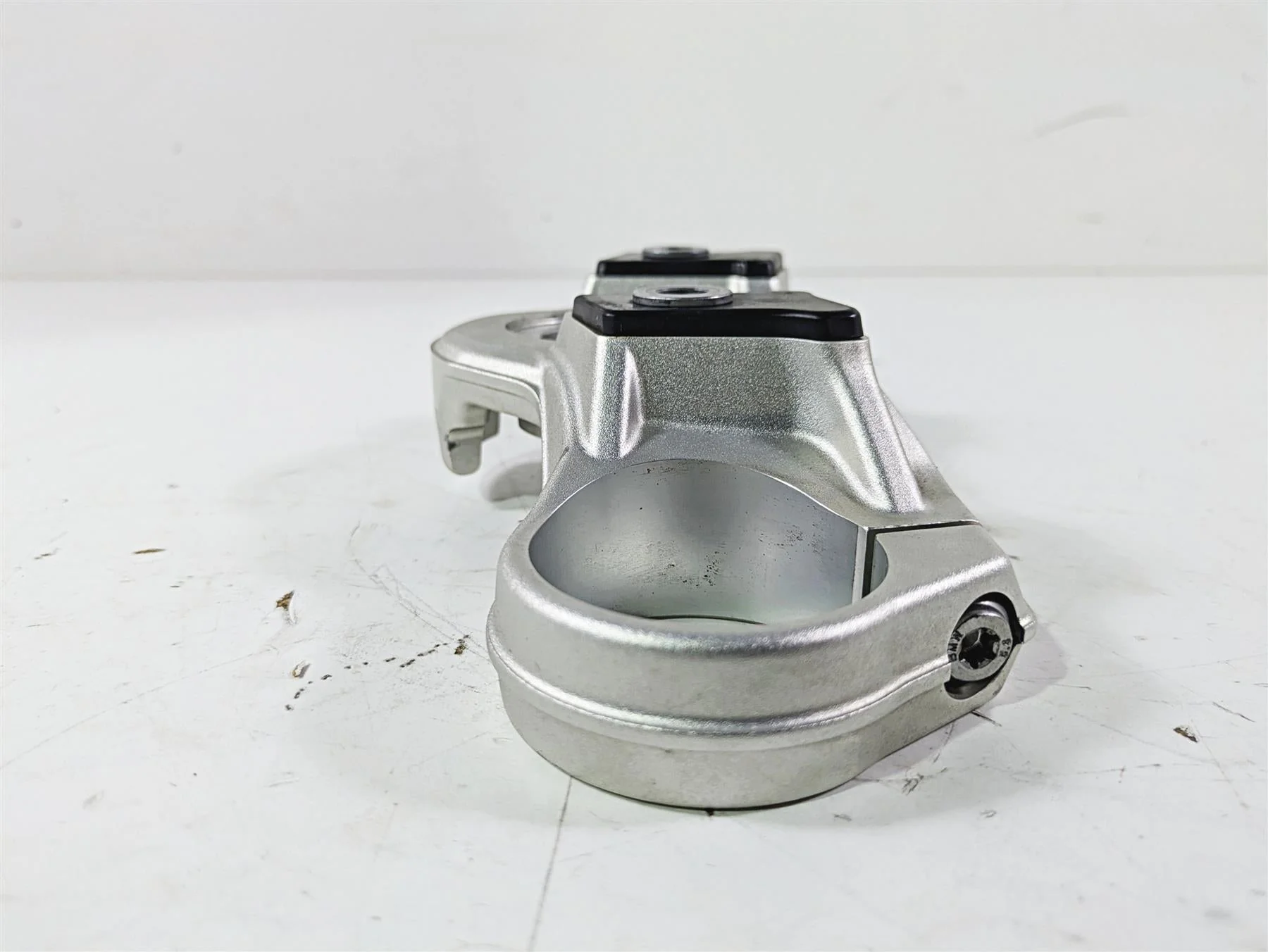 2019 BMW S1000XR K49 Upper Triple Tree Steering Clamp 55mm 31428554470 - Image 5