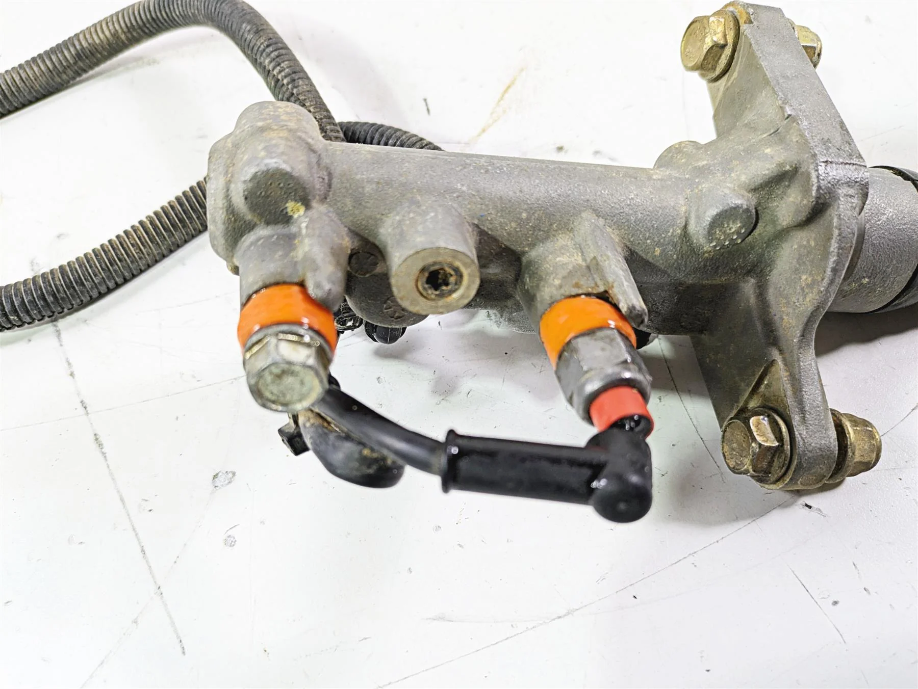 2019 Can Am Maverick X3 XRS Turbo R Brembo Brake Master Cylinder 705601549 - Image 11
