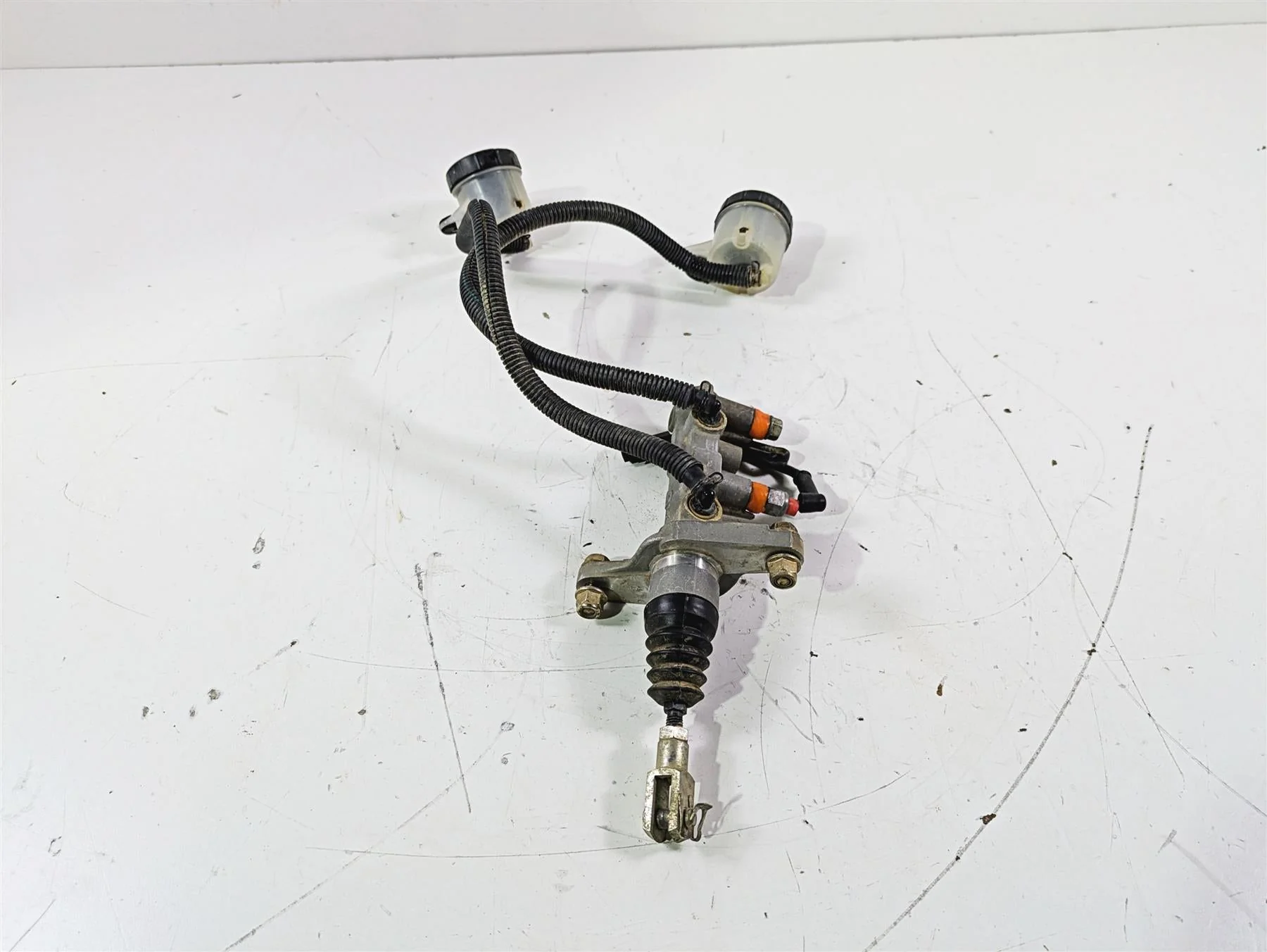 2019 Can Am Maverick X3 XRS Turbo R Brembo Brake Master Cylinder 705601549 - Image 2