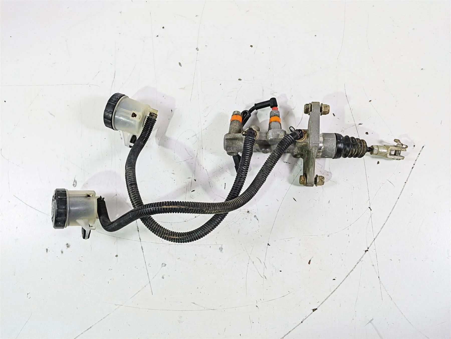 2019 Can Am Maverick X3 XRS Turbo R Brembo Brake Master Cylinder 705601549 - Image 5