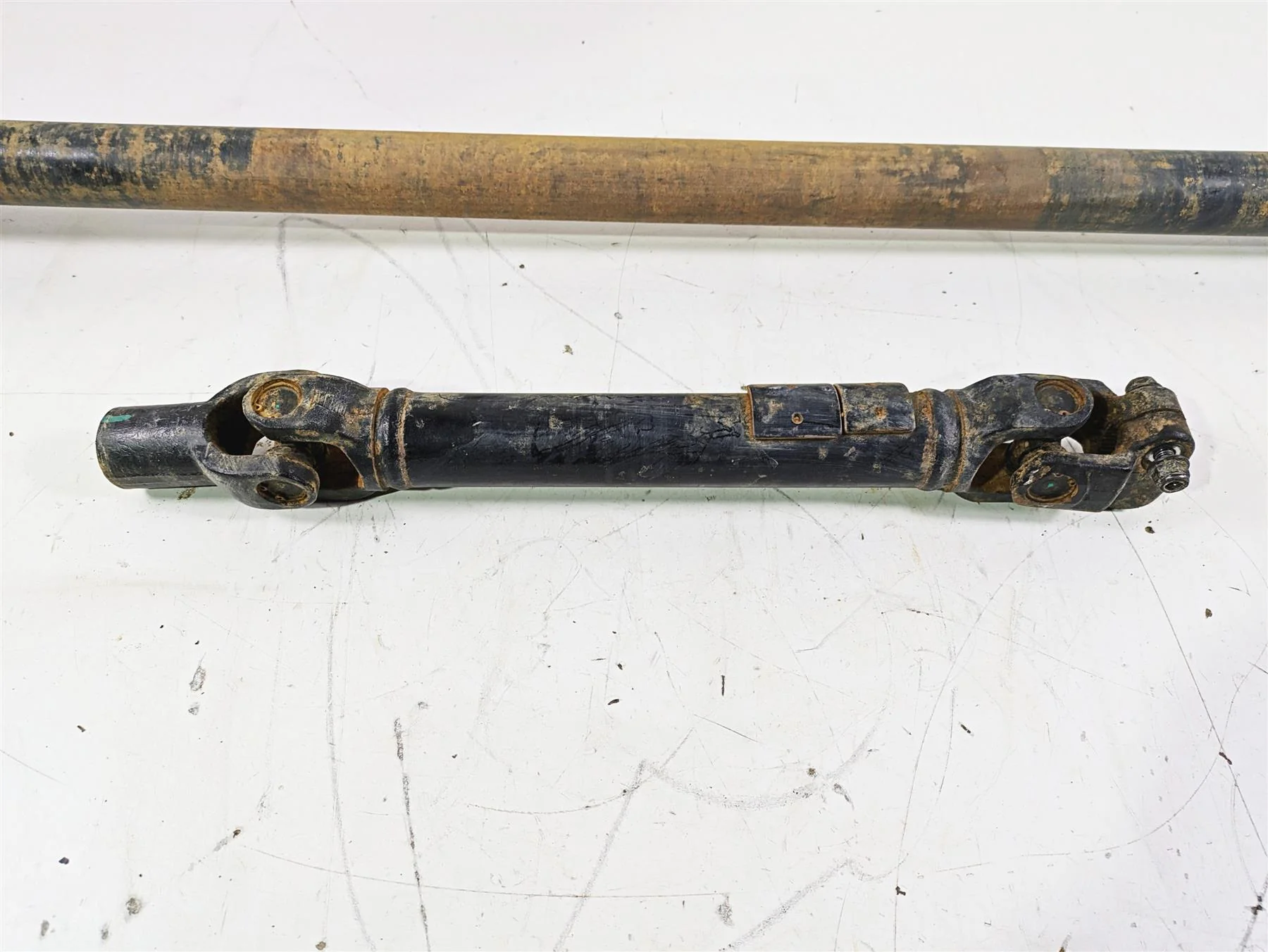 2019 Can Am Maverick X3 XRS Turbo R Center Drive Shaft Axle Set 705402187 - Image 2