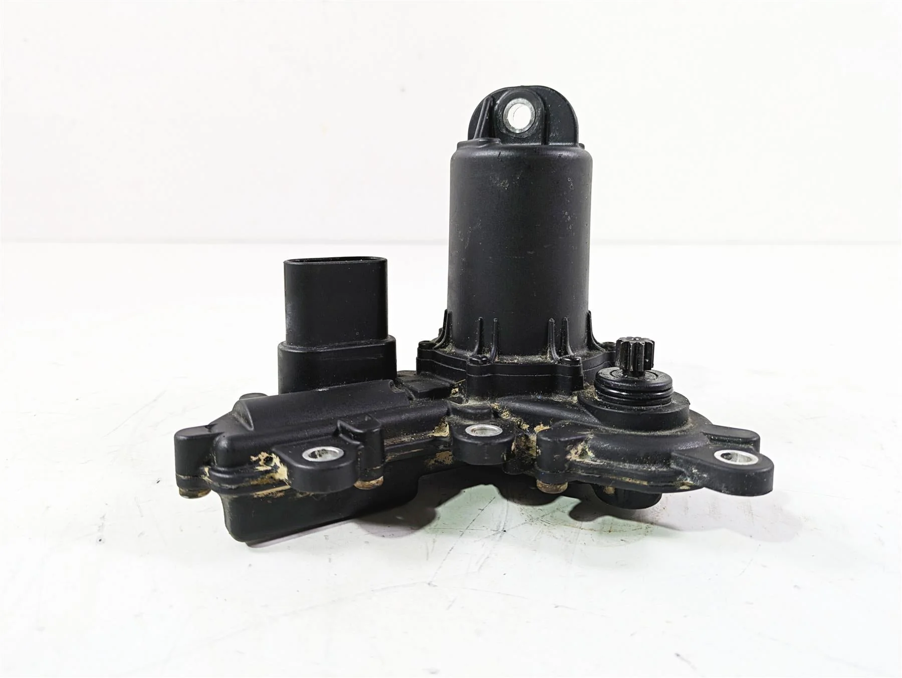 2019 Can Am Maverick X3 XRS Turbo R Front Differential Actuator Module 715900640 - Image 2