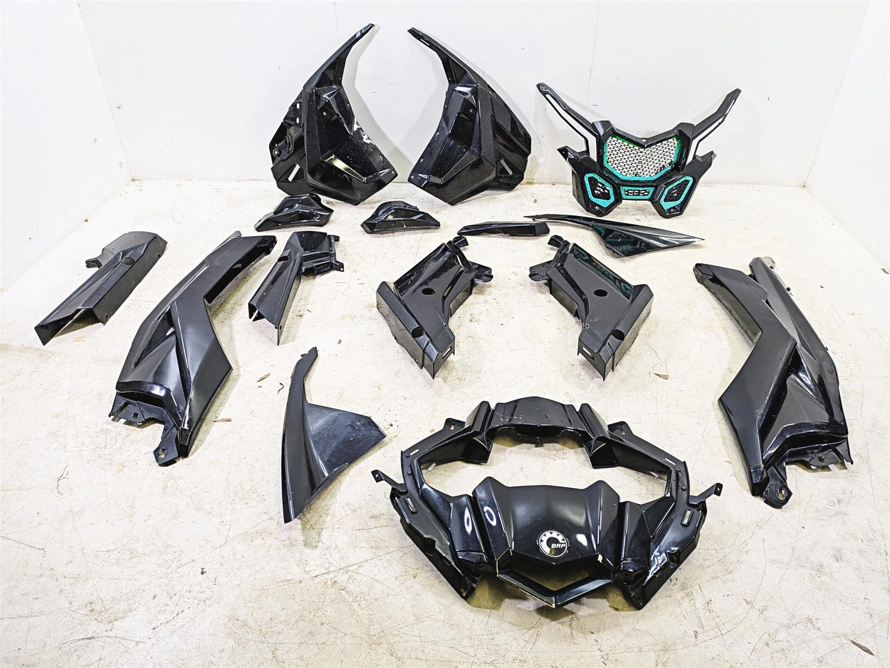 2019 Can Am Maverick X3 XRS Turbo R Hood Fender Cover Fairing Cowl Set - Read