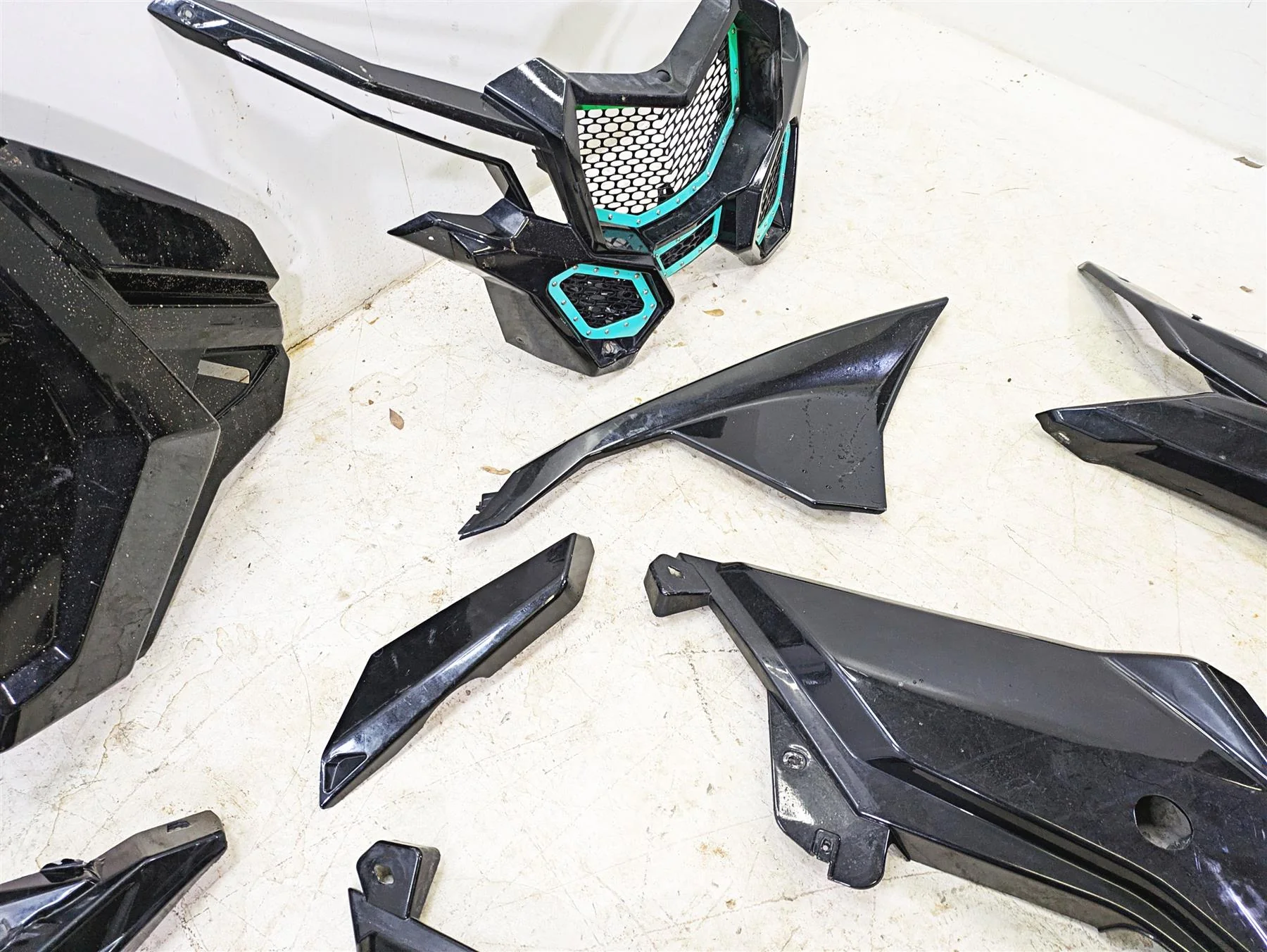 2019 Can Am Maverick X3 XRS Turbo R Hood Fender Cover Fairing Cowl Set - Read - Image 6