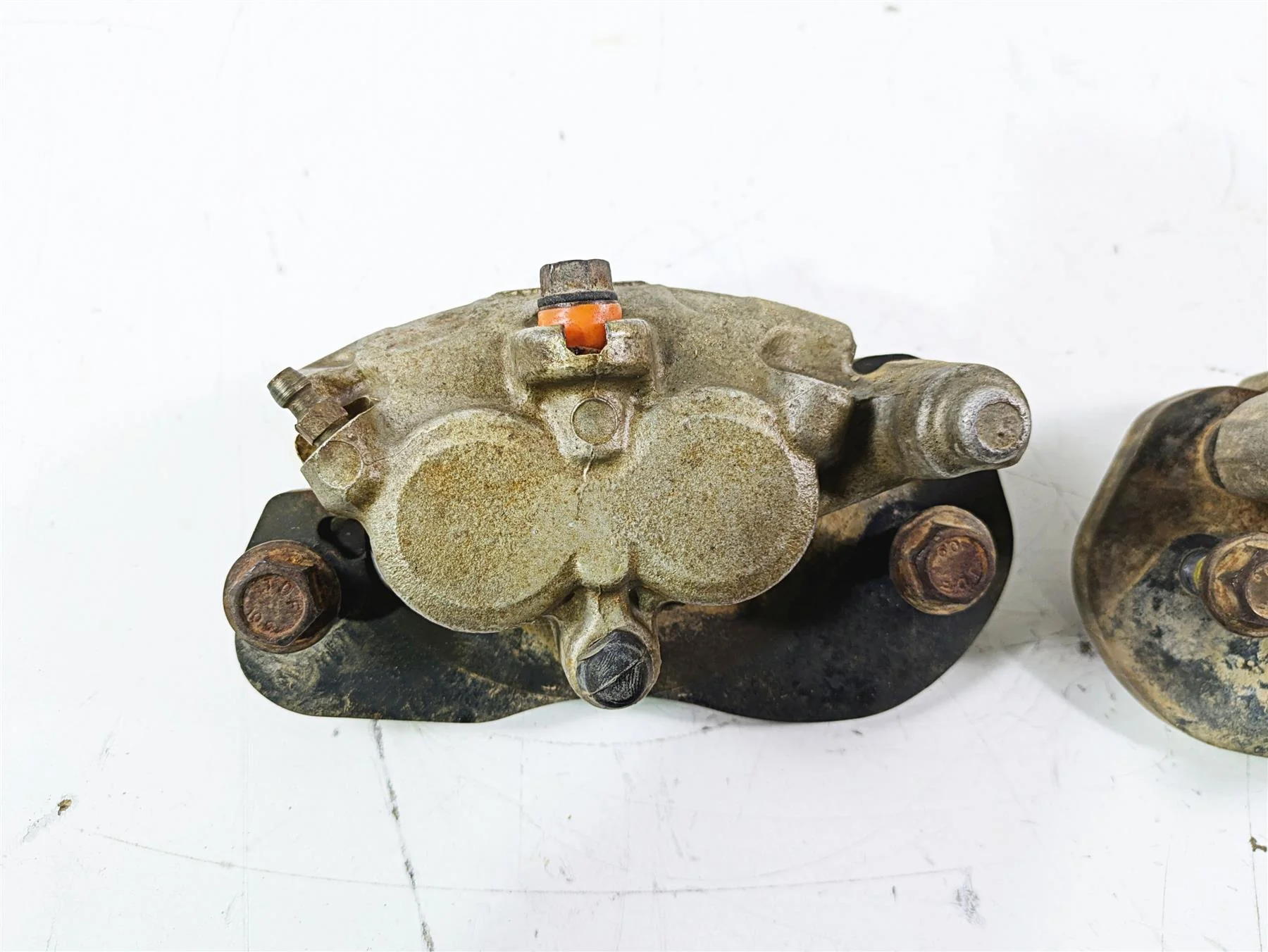 2019 Can Am Maverick X3 XRS Turbo R Rear Brake Caliper Set 705601514 705601515 - Image 7
