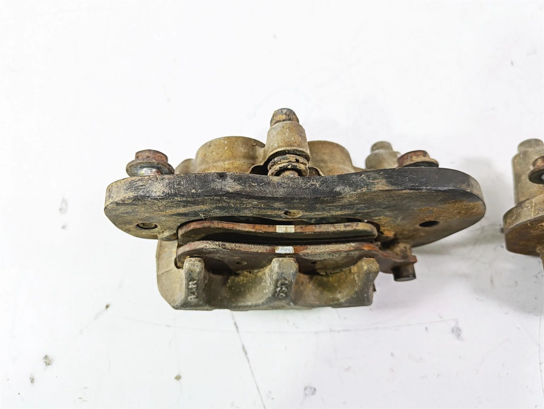 2019 Can Am Maverick X3 XRS Turbo R Rear Brake Caliper Set 705601514 705601515 - Image 9