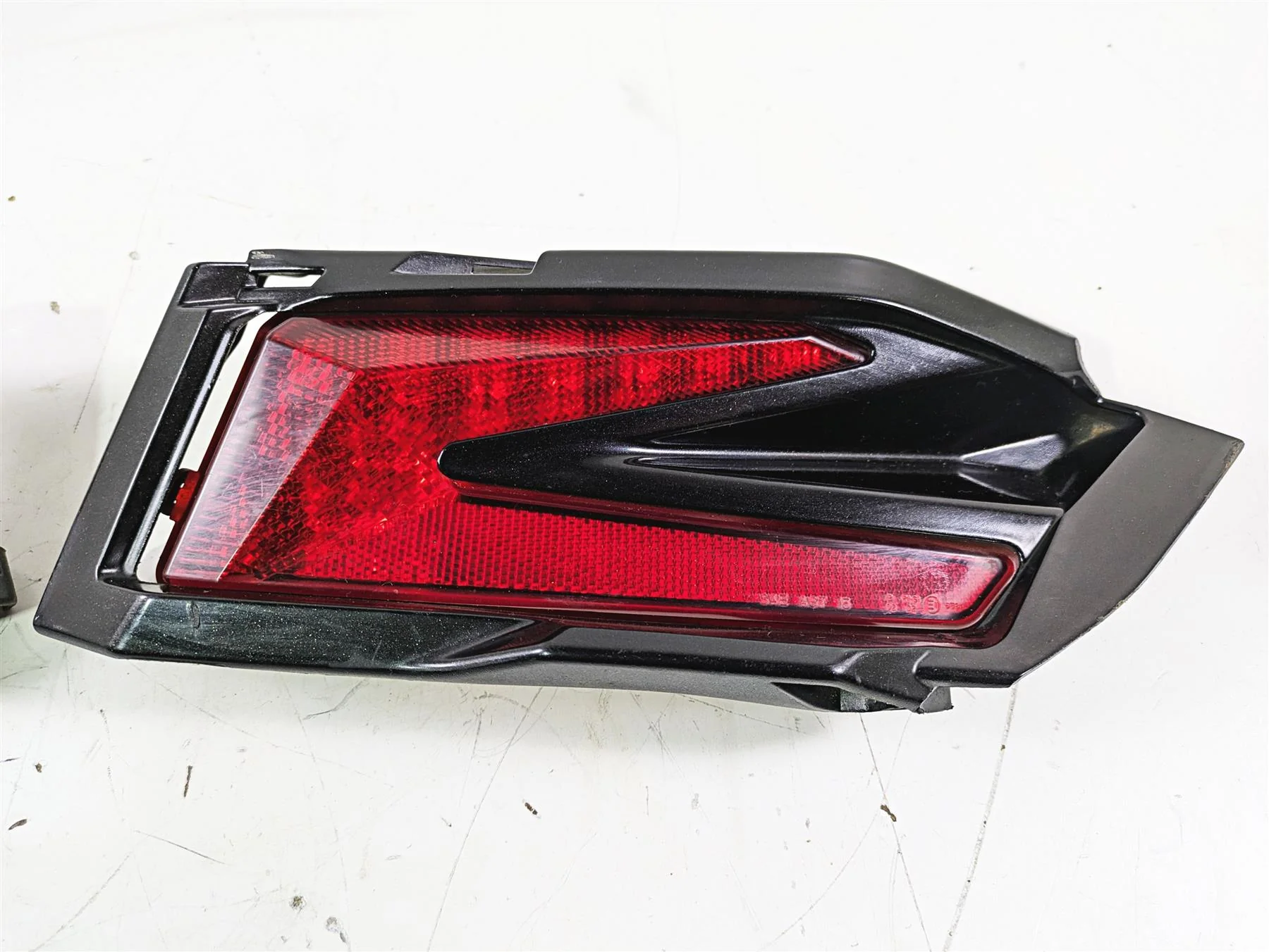 2019 Can Am Maverick X3 XRS Turbo R Taillight Tail Light Set 710004743 710004744 - Image 2