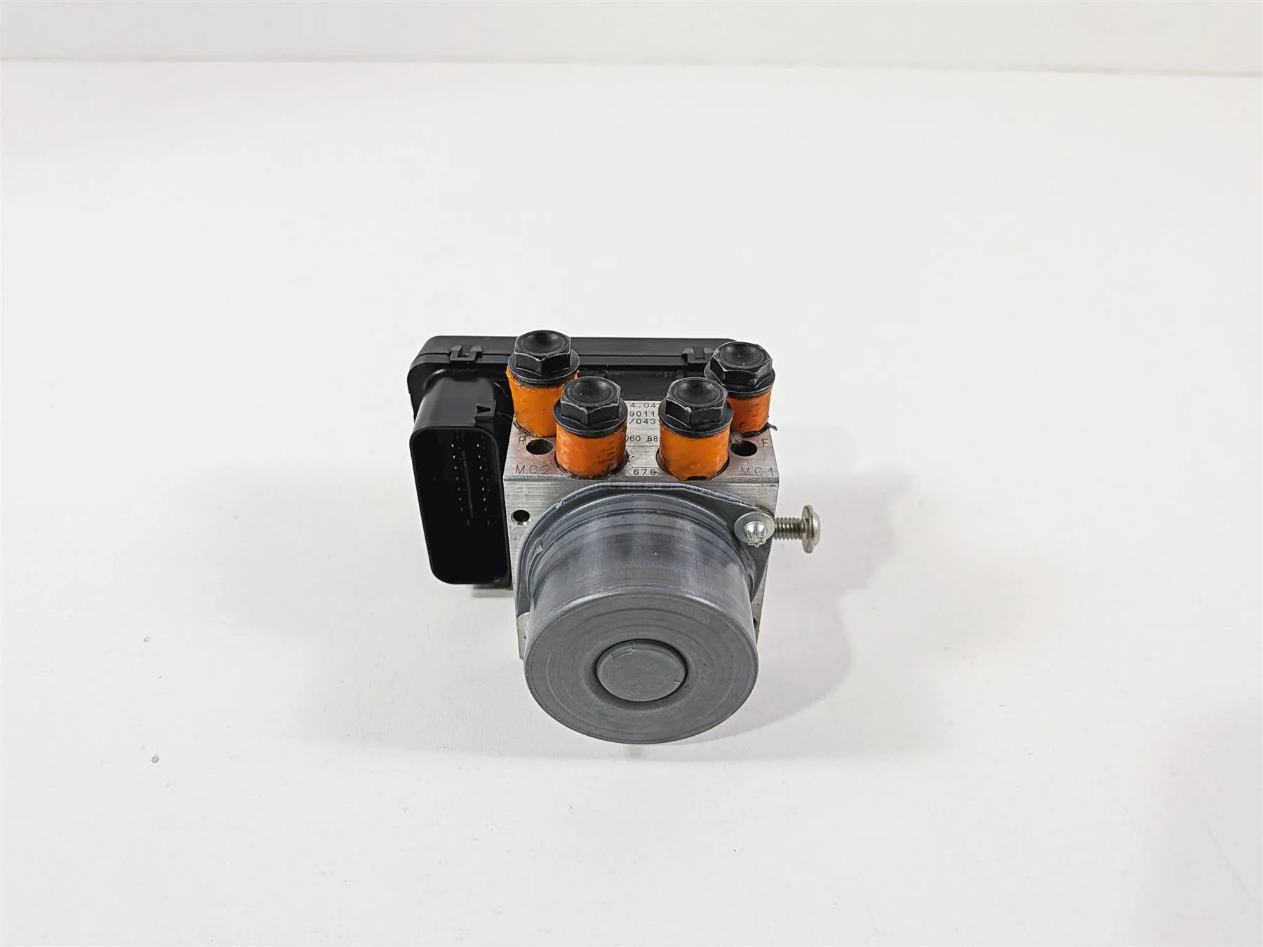 2019 Ducati 959 Panigale Abs Brake Pump Pressure Unit Module 54240421C - Image 2