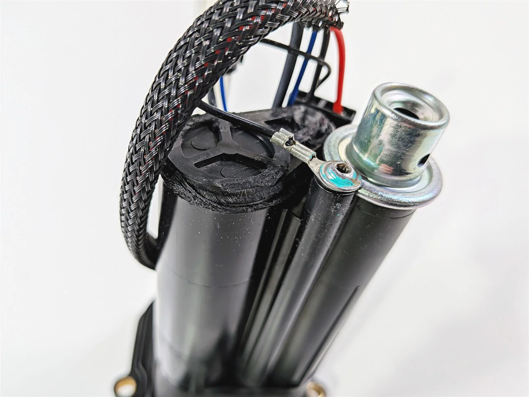 2019 Ducati 959 Panigale Fuel Gas Petrol Pump - Tested - Read 16024272A - Image 8