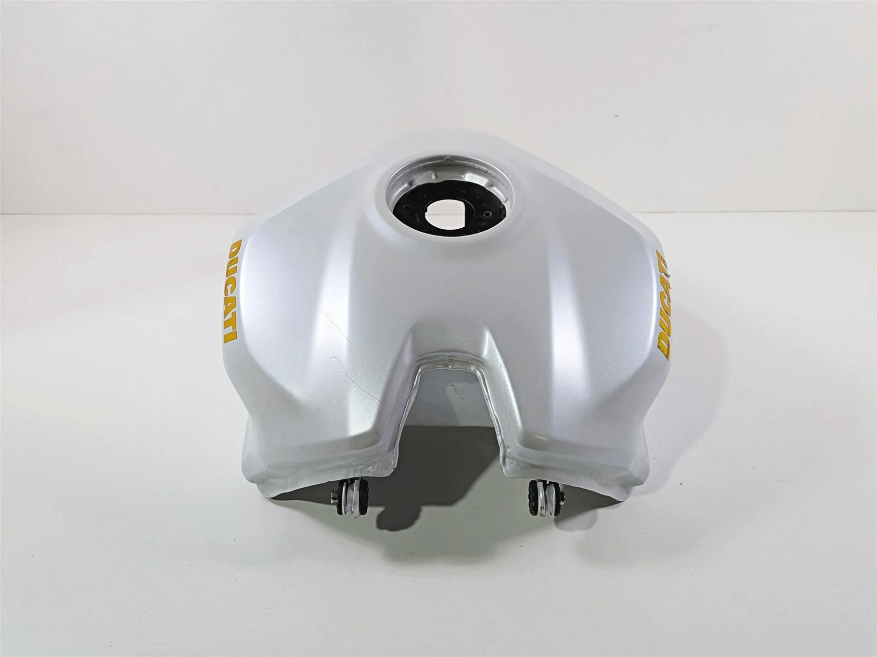 2019 Ducati 959 Panigale Fuel Gas Petrol Tank Reservoir - Dented 58612061AW - Image 10