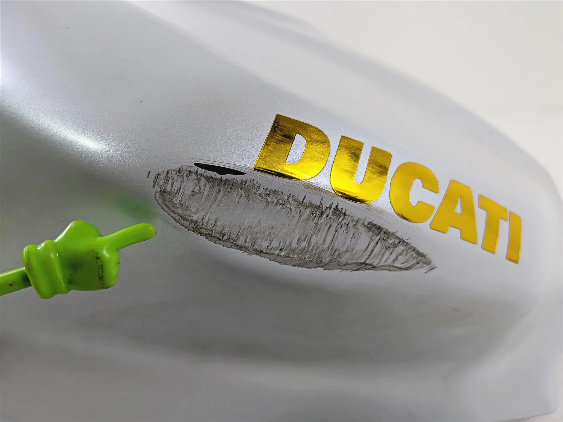 2019 Ducati 959 Panigale Fuel Gas Petrol Tank Reservoir - Dented 58612061AW - Image 2