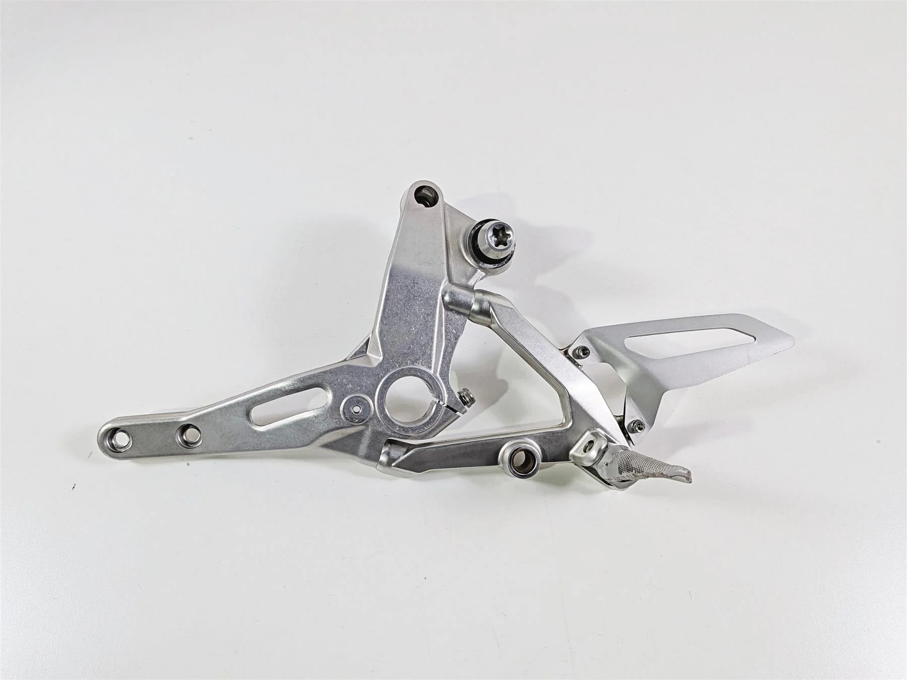 2019 Ducati 959 Panigale Left Frame Mount & Footpeg Set 8291E061AA 82424631AA
