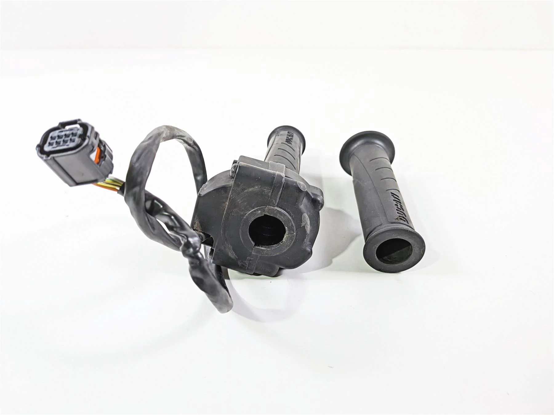 2019 Ducati 959 Panigale Ride Fly By Wire Throttle Set - Read 66020011B - Image 3