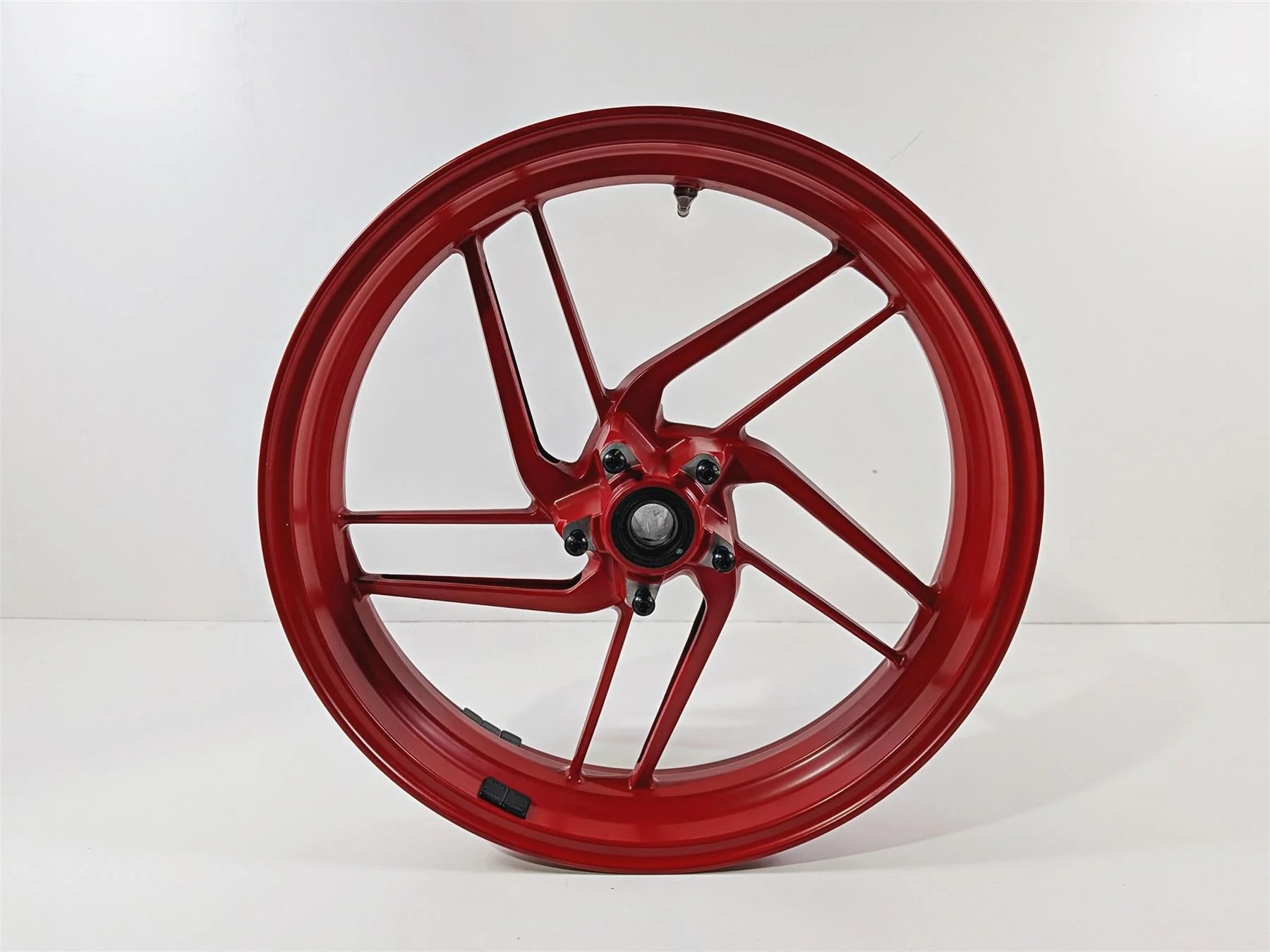 2019 Ducati 959 Panigale Straight 17x3.5 Front Wheel Red Rim 50121542AA - Image 4