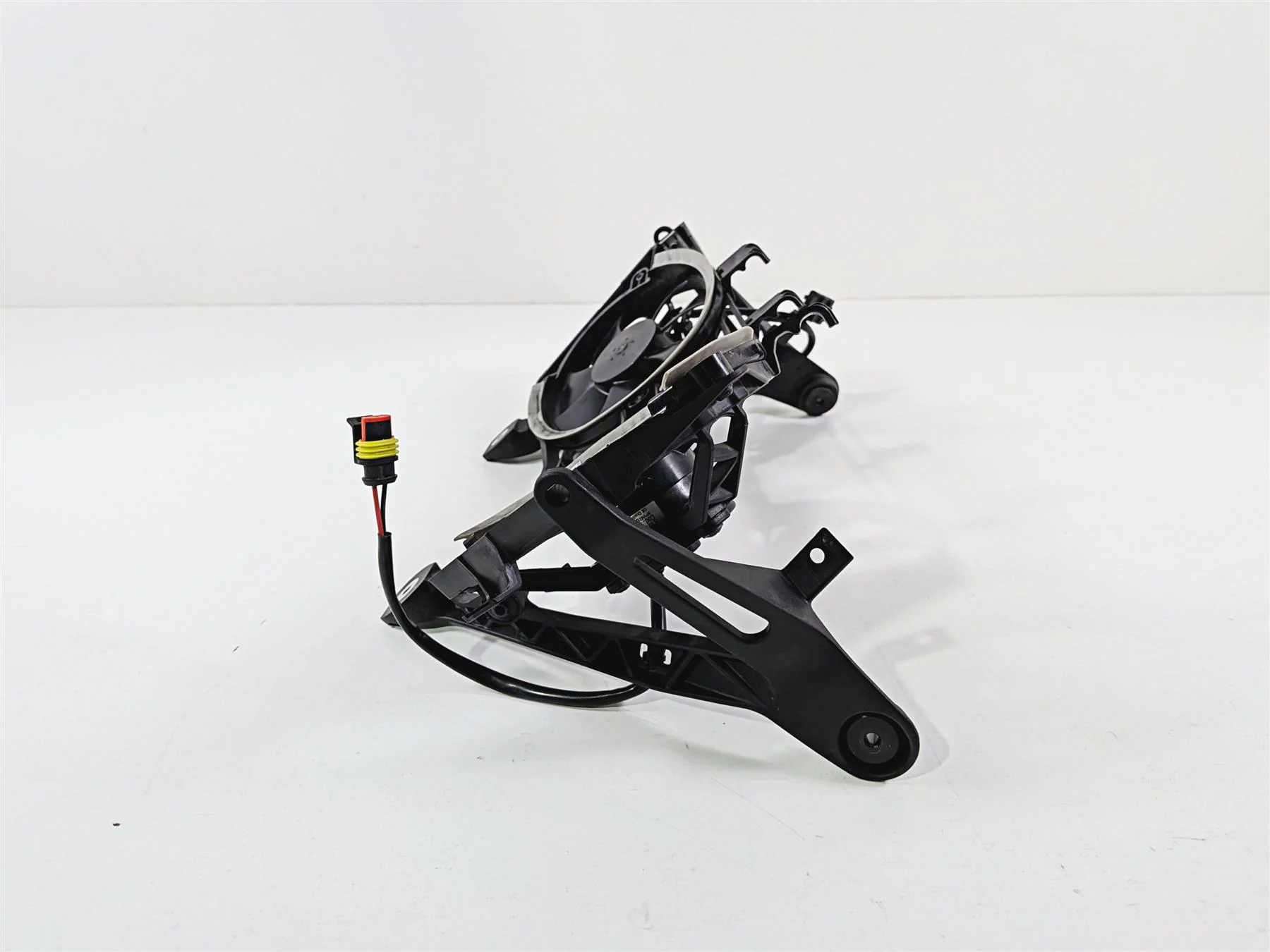 2019 Ducati Panigale V4S V4 S Corse Coolant Fan & Bracket Mount Set 55040311A - Image 6