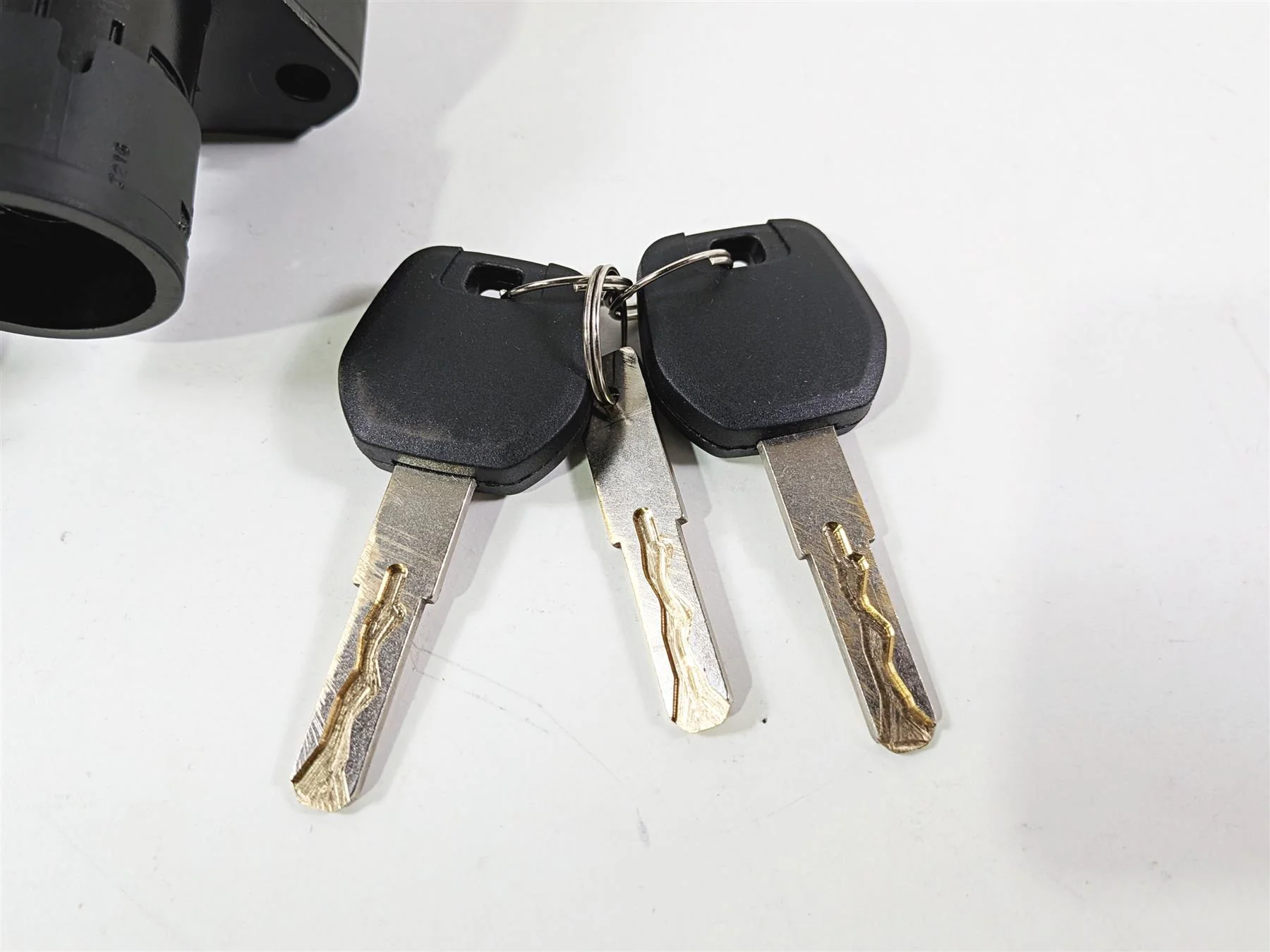 2019 Ducati Panigale V4S V4 S Corse Ignition Switch Key Lock Set 59822131B - Image 3