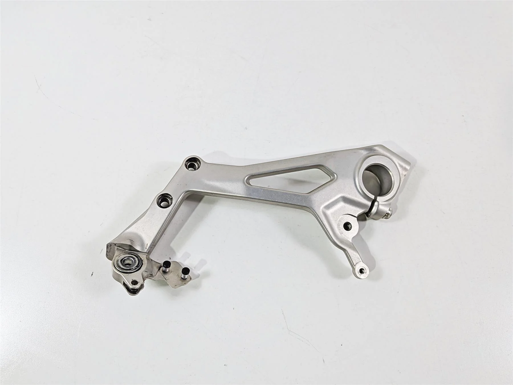 2019 Ducati Panigale V4S V4 S Corse Left Swingarm Frame To Peg Mount 8291G831BA