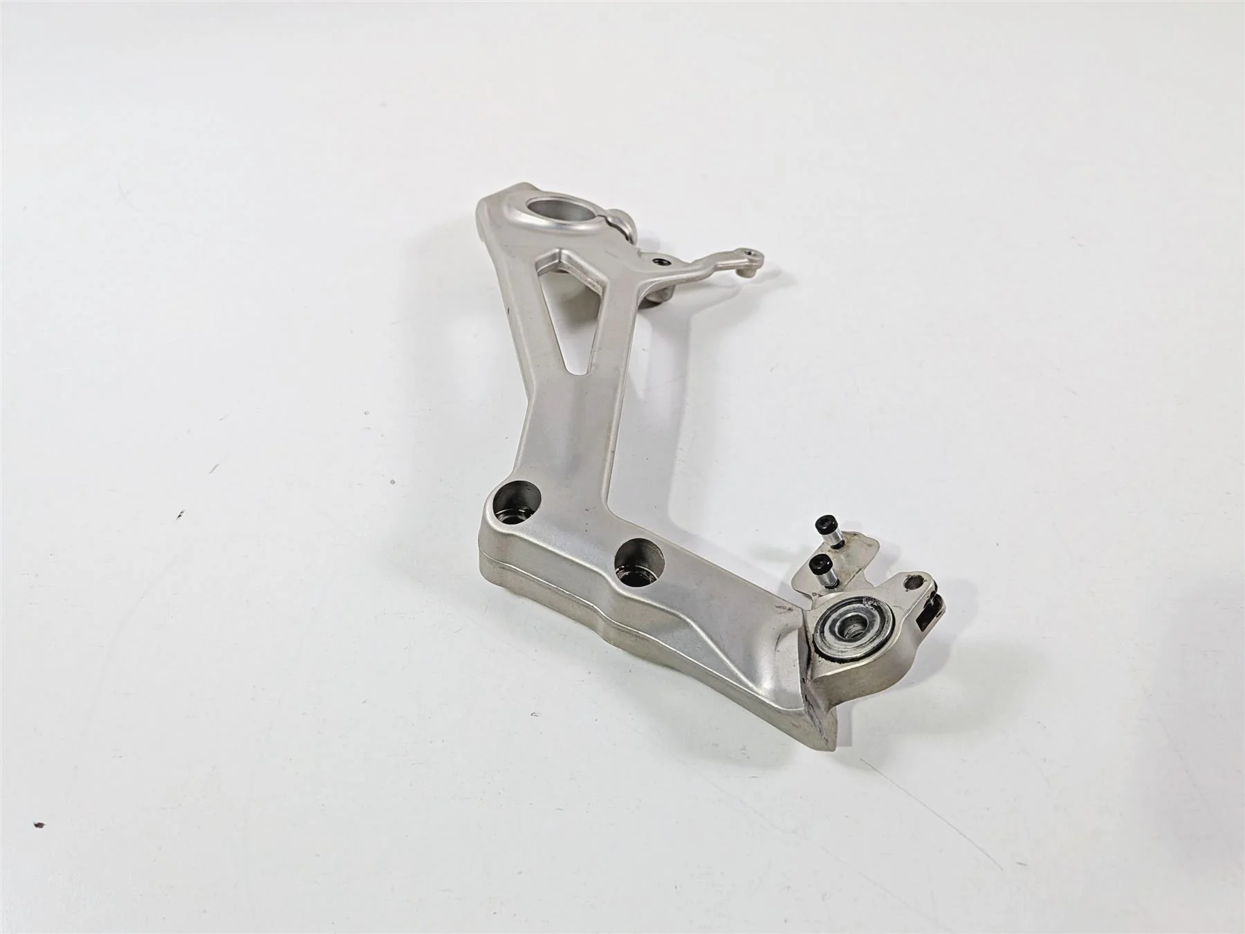 2019 Ducati Panigale V4S V4 S Corse Left Swingarm Frame To Peg Mount 8291G831BA - Image 3