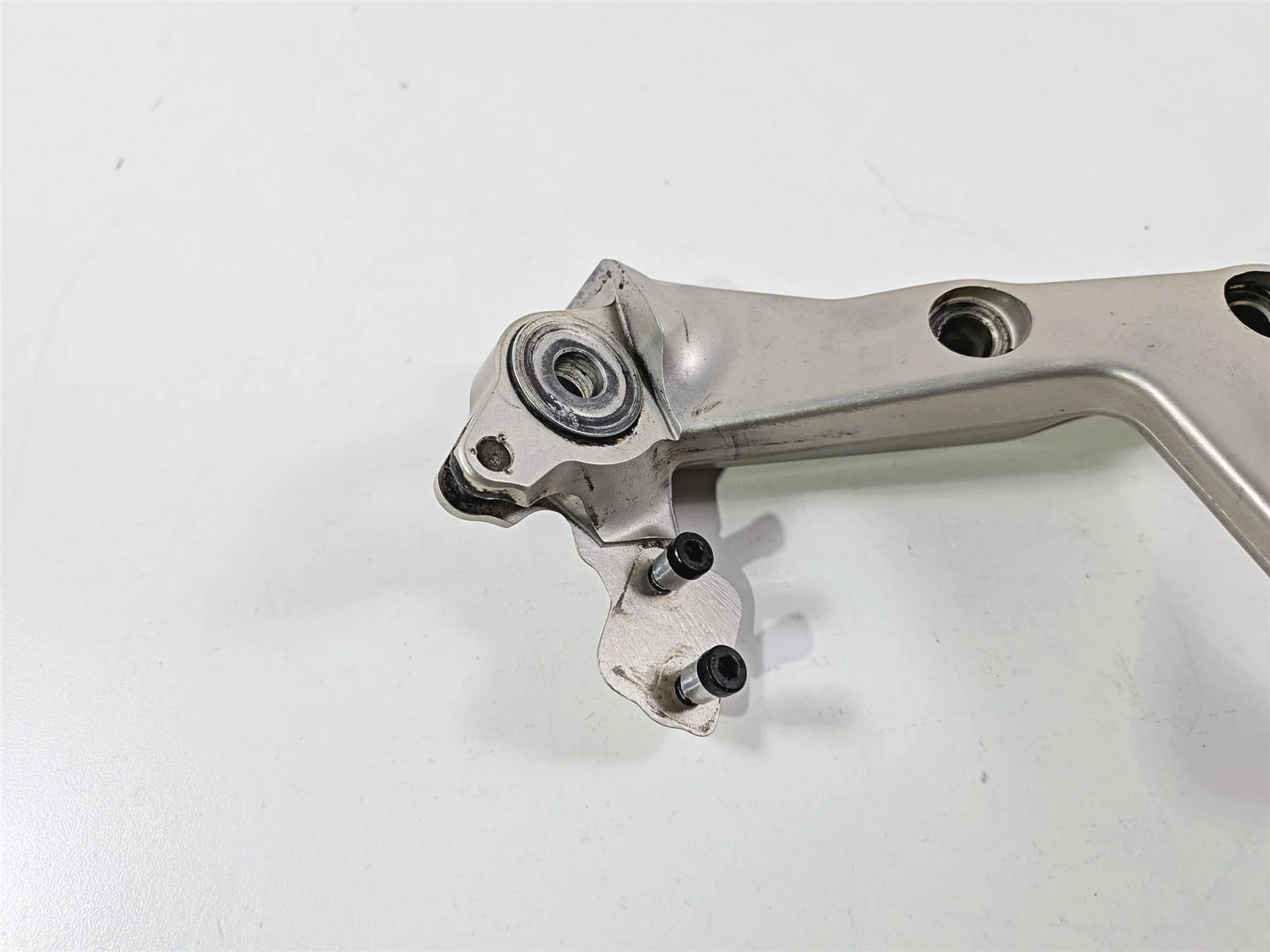 2019 Ducati Panigale V4S V4 S Corse Left Swingarm Frame To Peg Mount 8291G831BA - Image 9