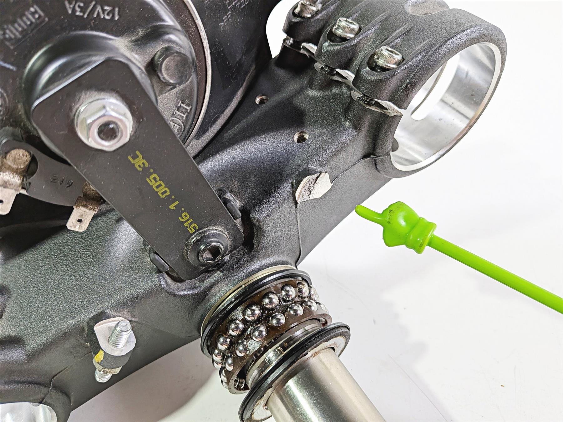 2019 Ducati Panigale V4S V4 S Corse Lower Triple Tree Ohlins -Read 34230691A - Image 12