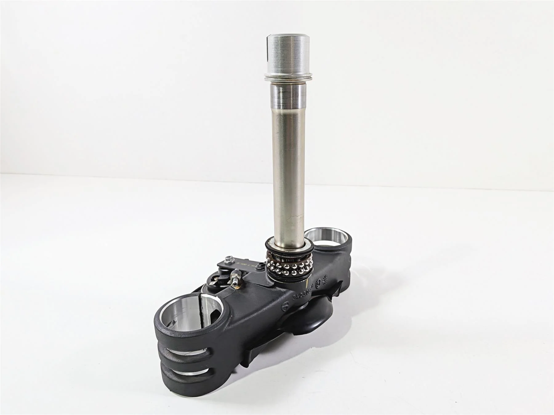 2019 Ducati Panigale V4S V4 S Corse Lower Triple Tree Ohlins -Read 34230691A - Image 13