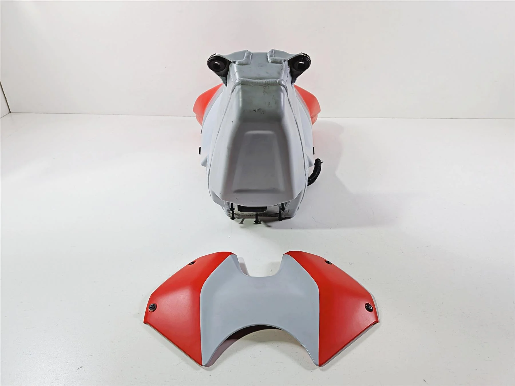 2019 Ducati Panigale V4S V4 S Corse Nice Fuel Gas Petrol Tank - No Scratch 58612621B - Image 8