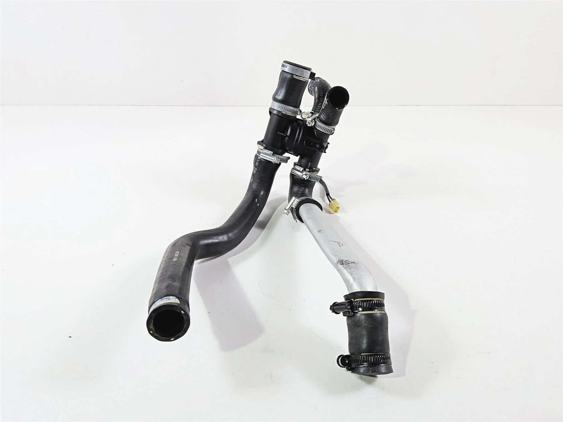 2019 Ducati Panigale V4S V4 S Corse Radiator Hoses & Thermostat 55320161A - Image 3
