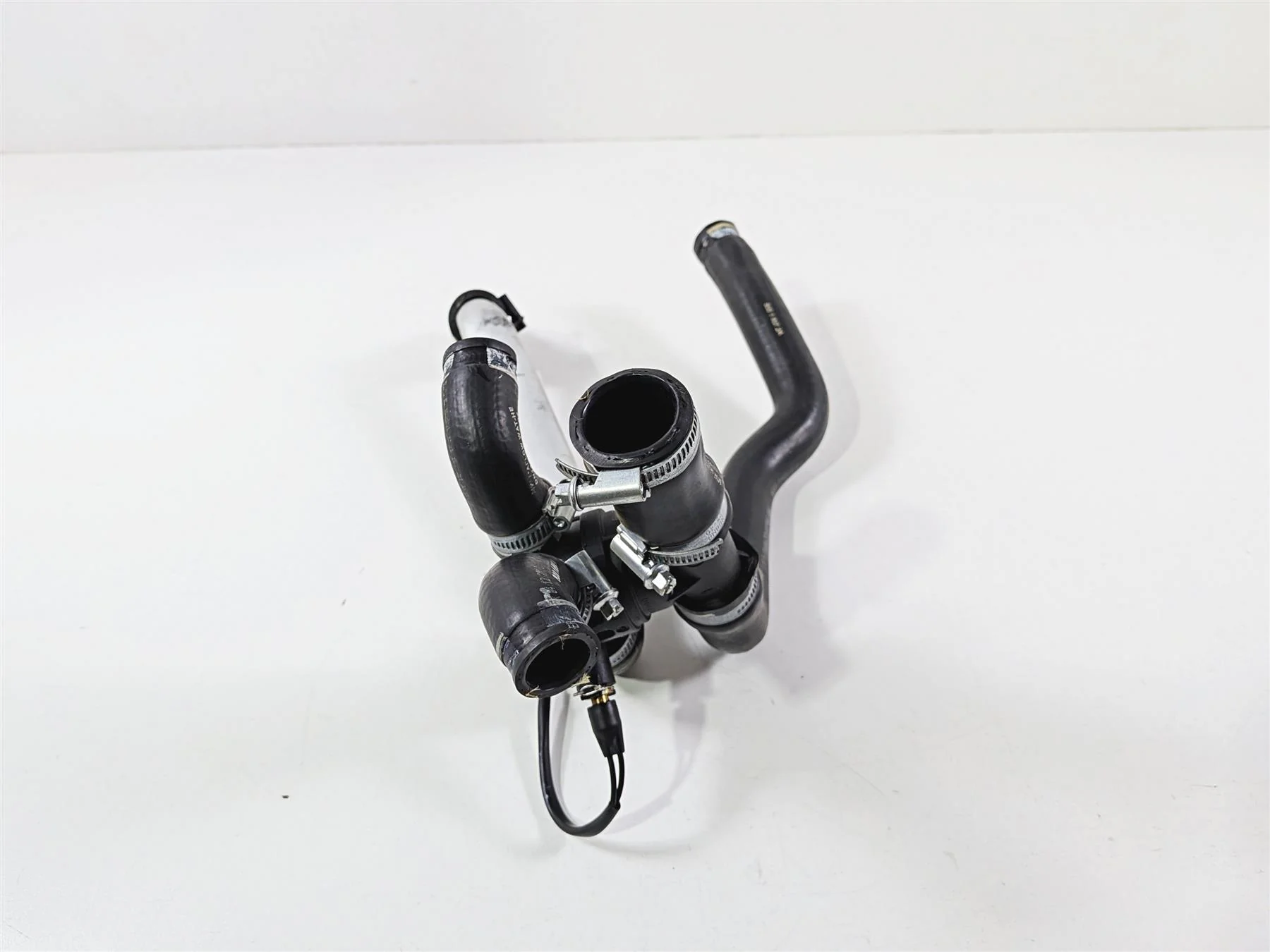 2019 Ducati Panigale V4S V4 S Corse Radiator Hoses & Thermostat 55320161A - Image 6