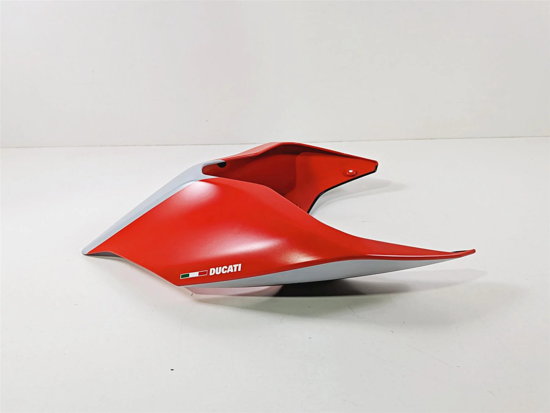2019 Ducati Panigale V4S V4 S Corse Rear Center Tail Cover Fairing 48212451A - Image 2