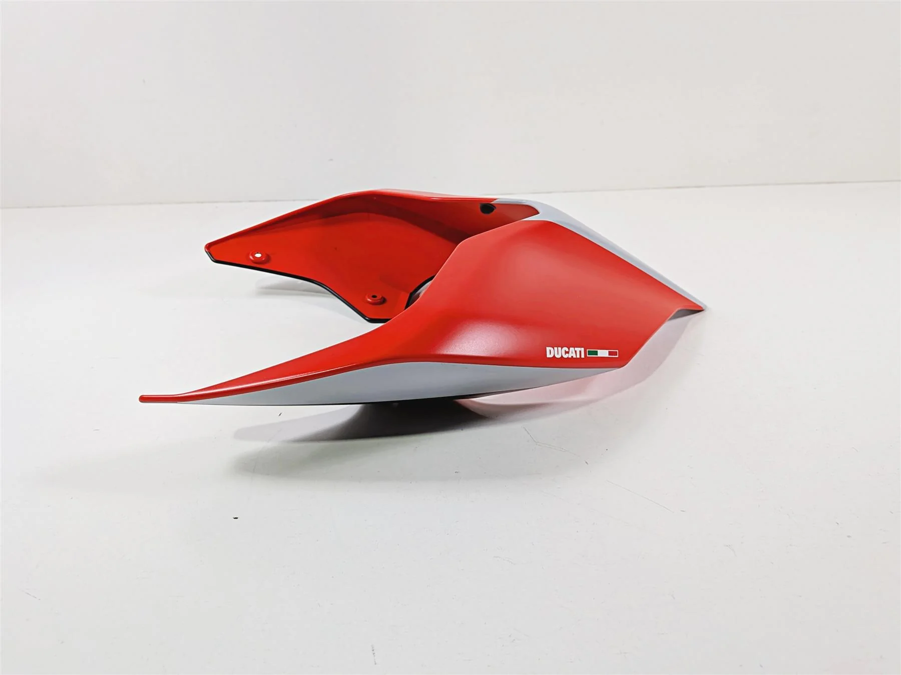 2019 Ducati Panigale V4S V4 S Corse Rear Center Tail Cover Fairing 48212451A - Image 4