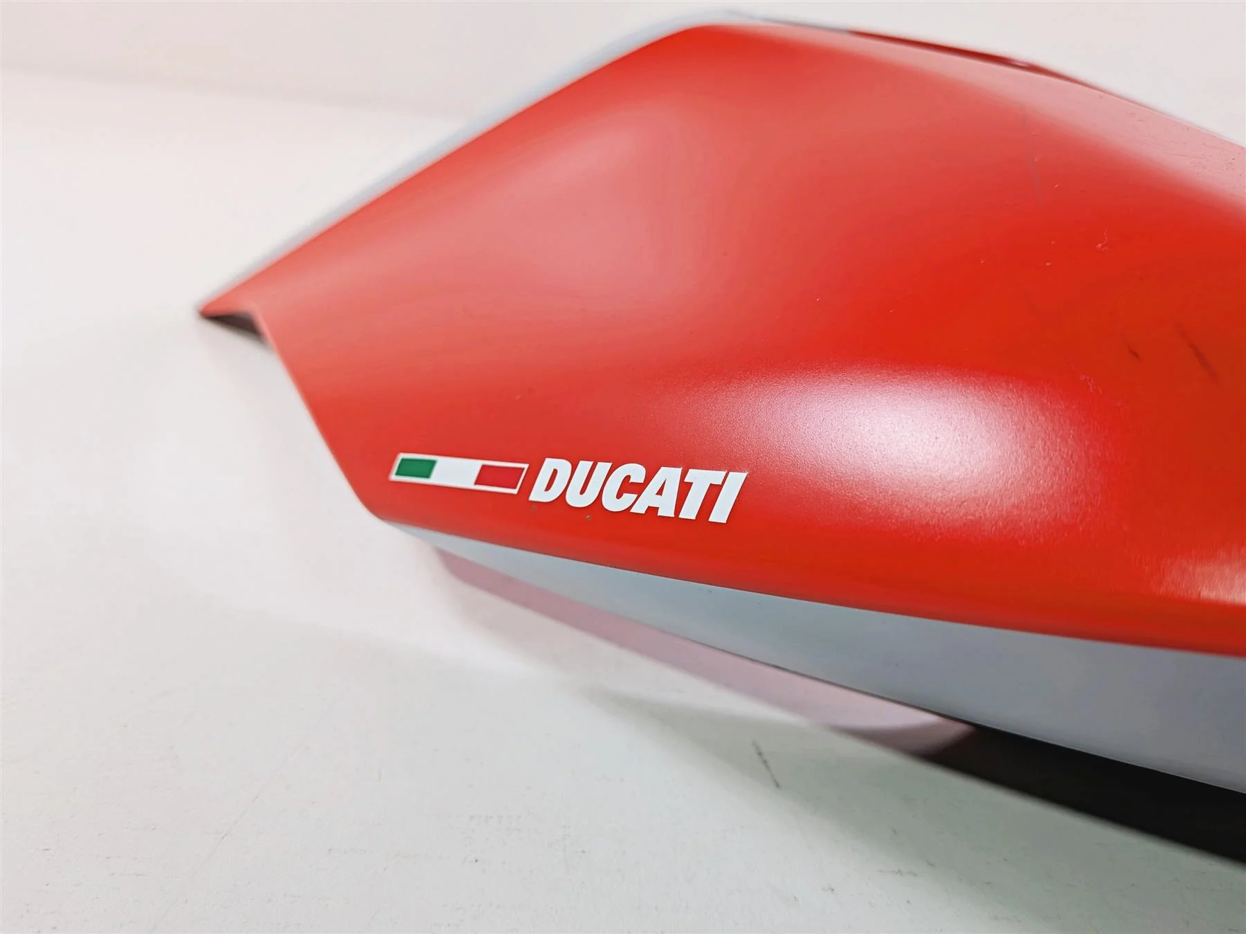 2019 Ducati Panigale V4S V4 S Corse Rear Center Tail Cover Fairing 48212451A - Image 9