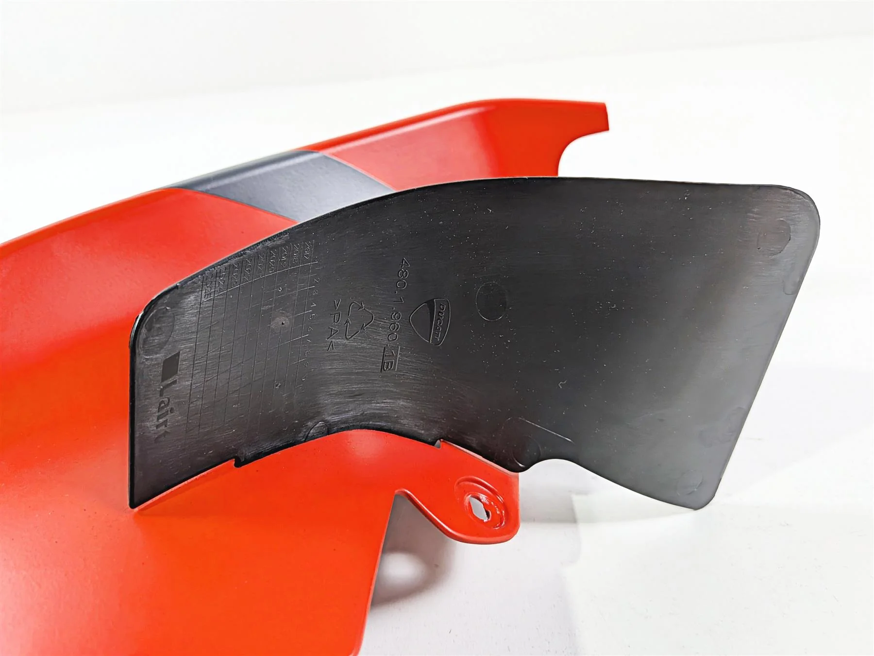 2019 Ducati Panigale V4S V4 S Corse Right Inner Leg Cover Fairing 480P9941BA - Image 10