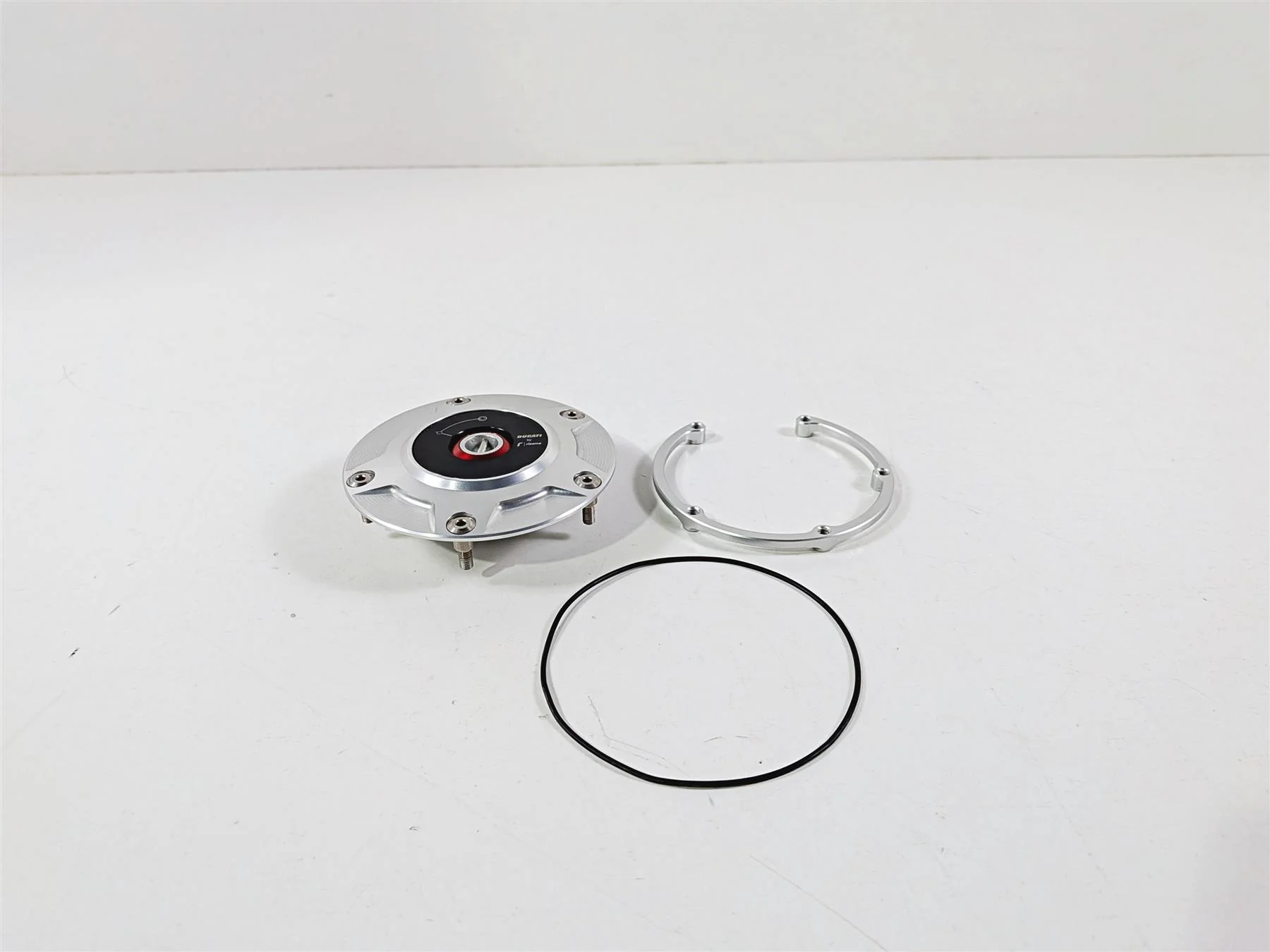 2019 Ducati Panigale V4S V4 S Corse Rizoma Fuel Gas Petrol Cap Lid DM-TF242-01 - Image 3