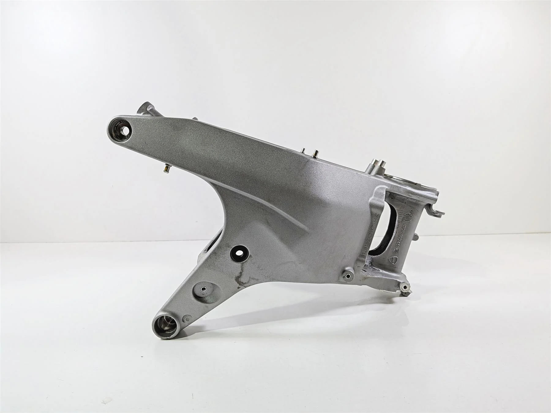 2019 Ducati Panigale V4S V4 S Corse Straight Main Frame Chassis TX*C 47023202AA - Image 4