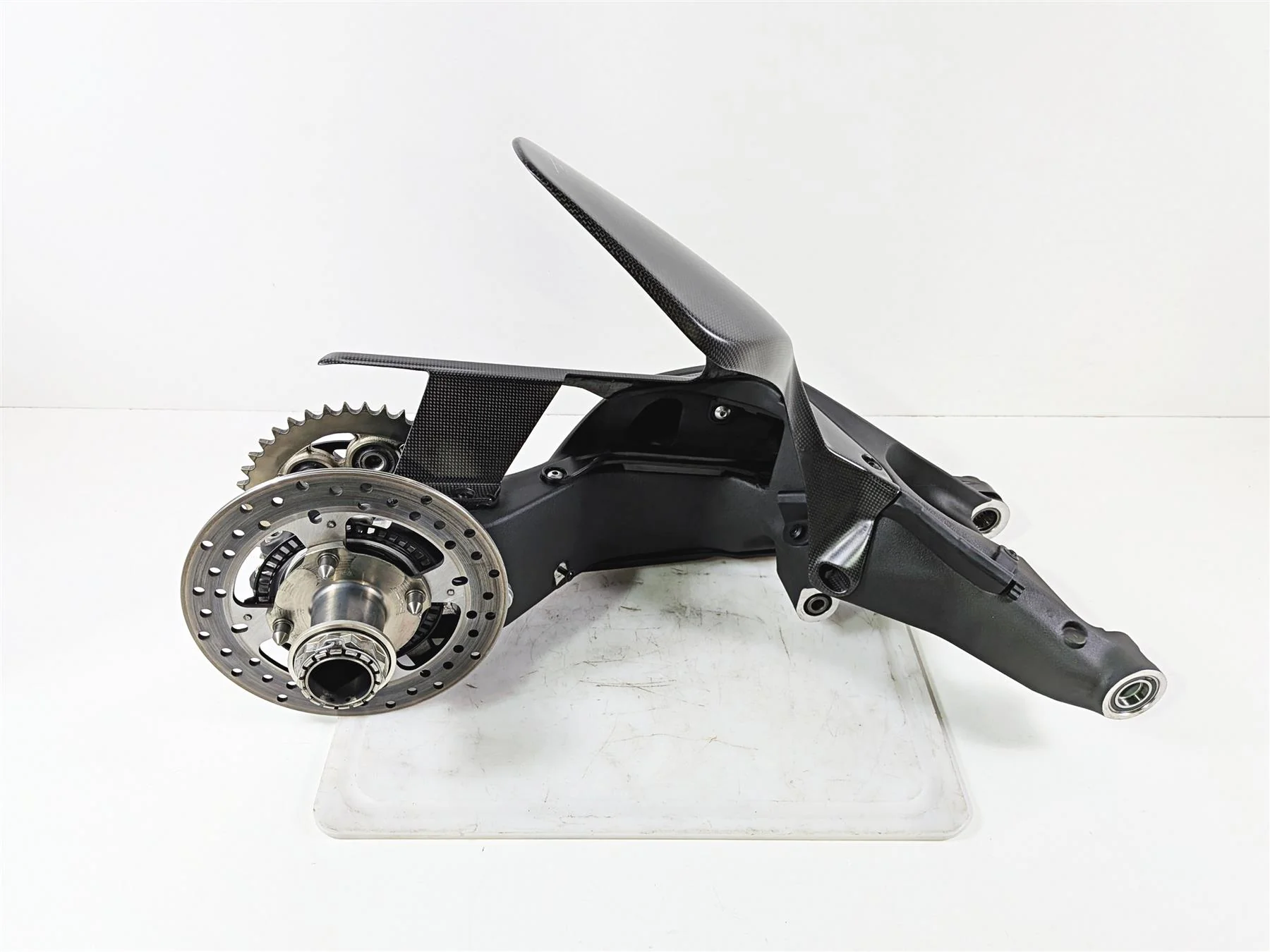2019 Ducati Panigale V4S V4 S Corse Swingarm Rear Axle Carbon Fender 37032192B - Image 15