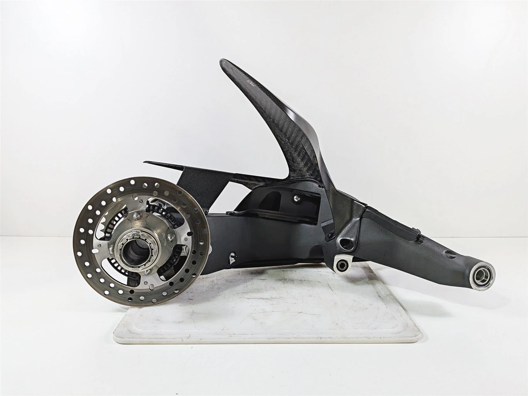 2019 Ducati Panigale V4S V4 S Corse Swingarm Rear Axle Carbon Fender 37032192B - Image 16