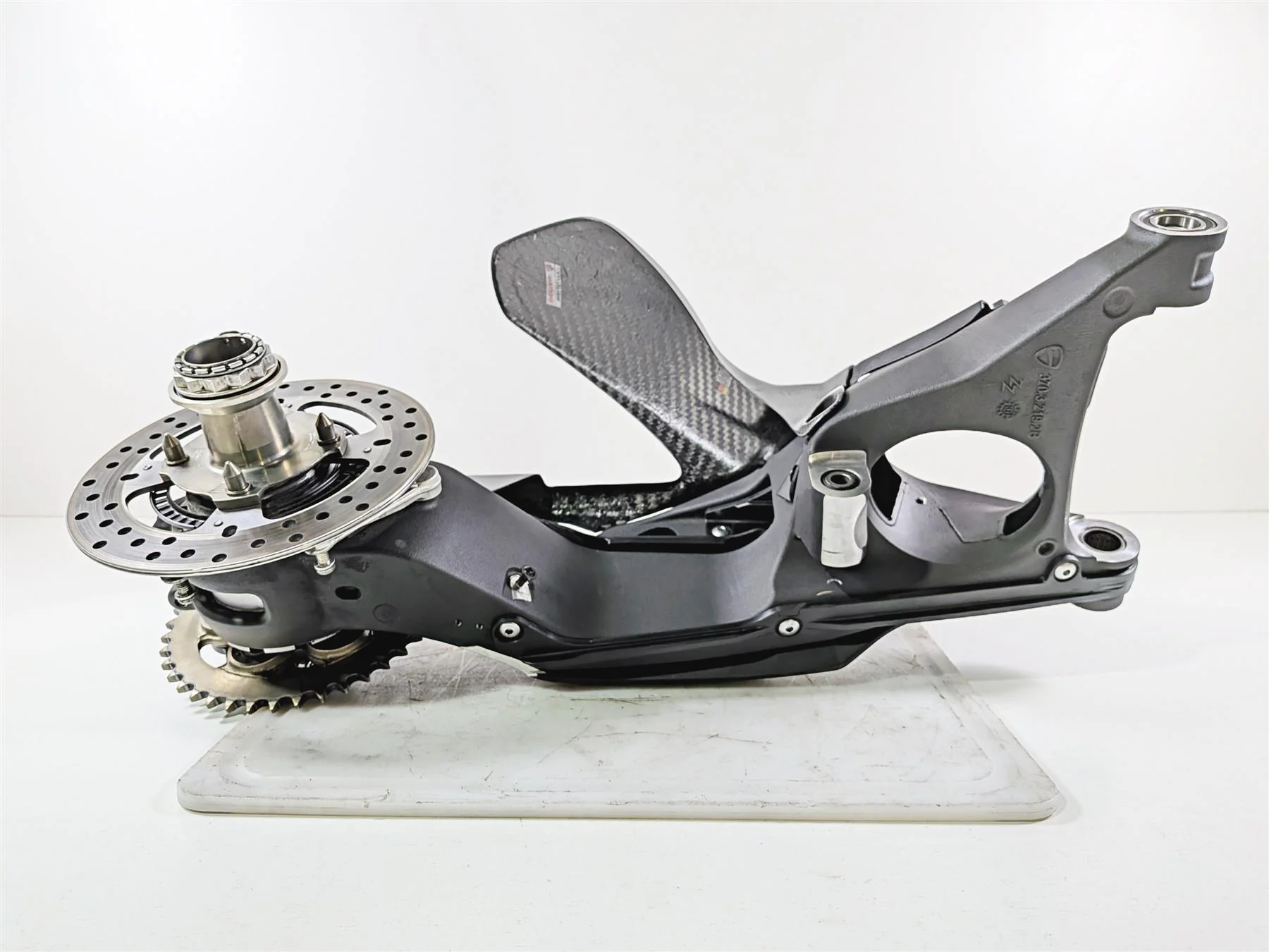 2019 Ducati Panigale V4S V4 S Corse Swingarm Rear Axle Carbon Fender 37032192B - Image 3