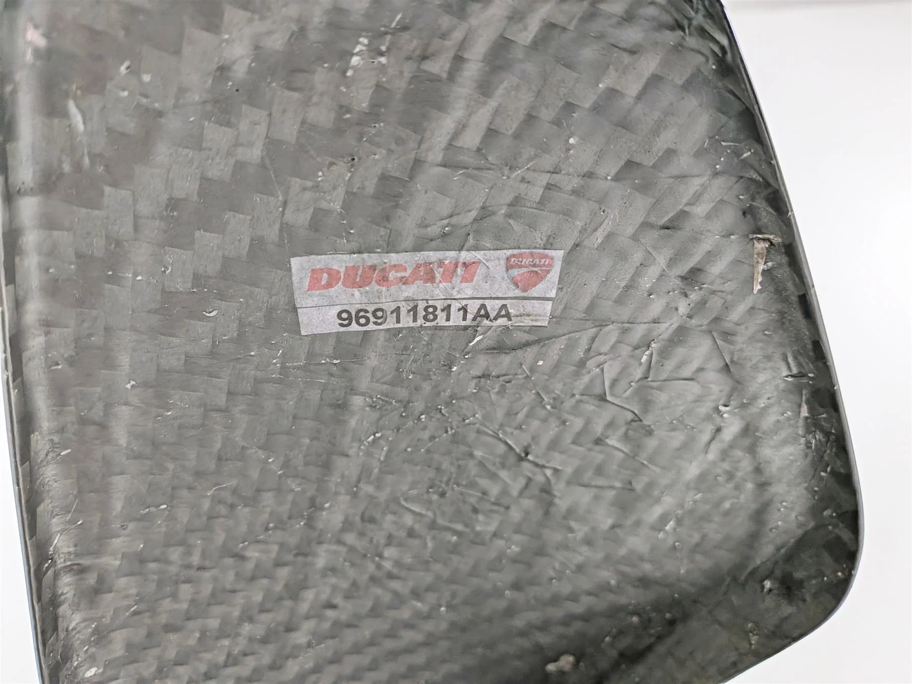 2019 Ducati Panigale V4S V4 S Corse Swingarm Rear Axle Carbon Fender 37032192B - Image 7