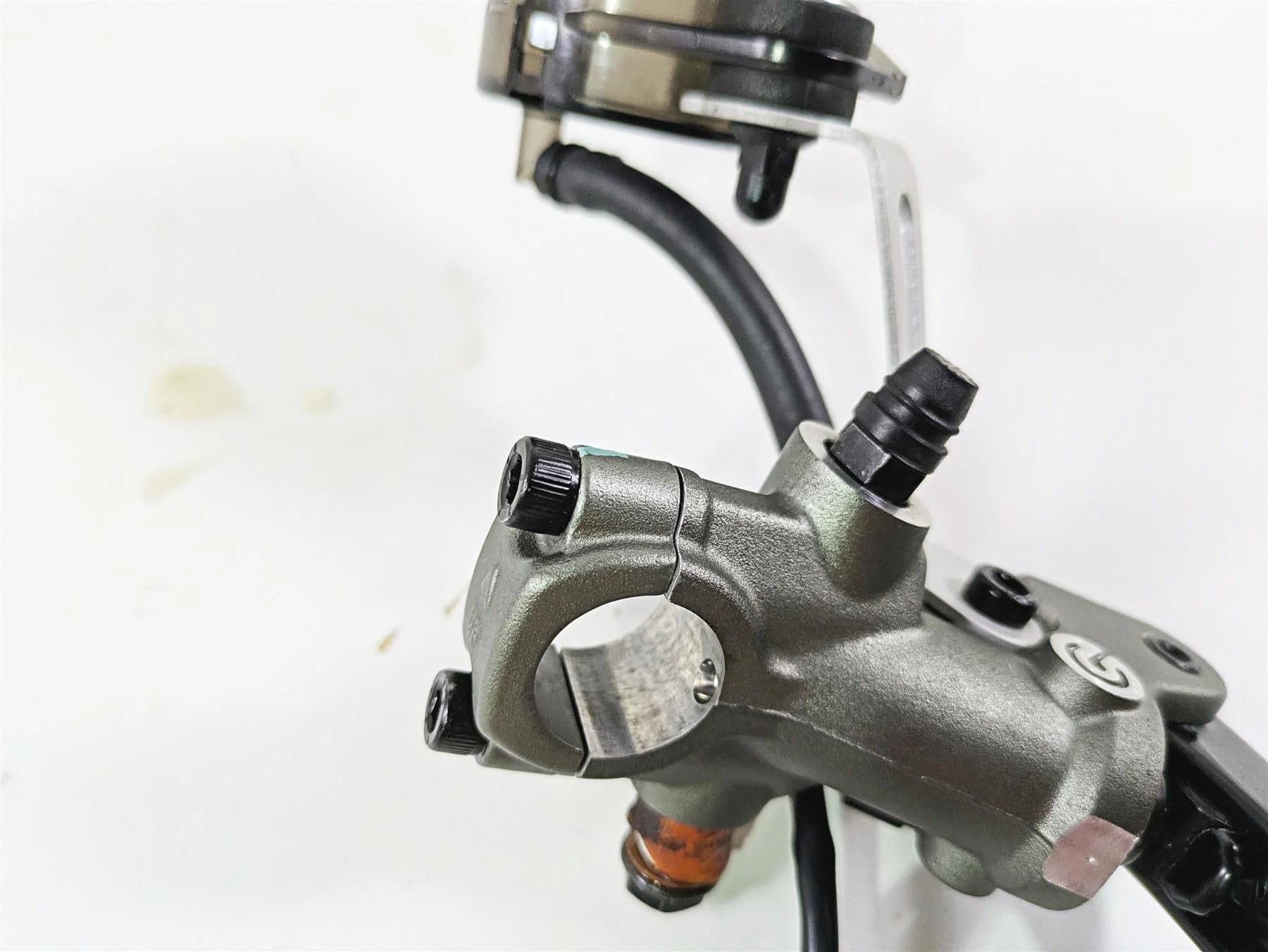 2019 Ducati Supersport 939 S Brembo Front Radial Brake Master Cylinder 62441103A - Image 7