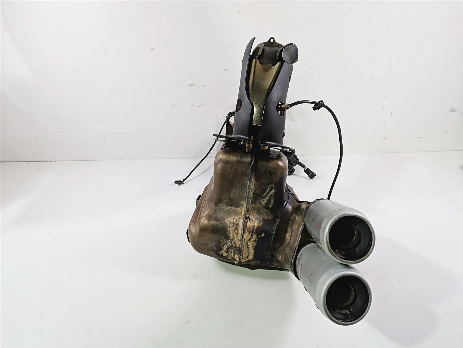 2019 Ducati Supersport 939 S Exhaust System Header Muffler + Servo 57314392A - Image 2