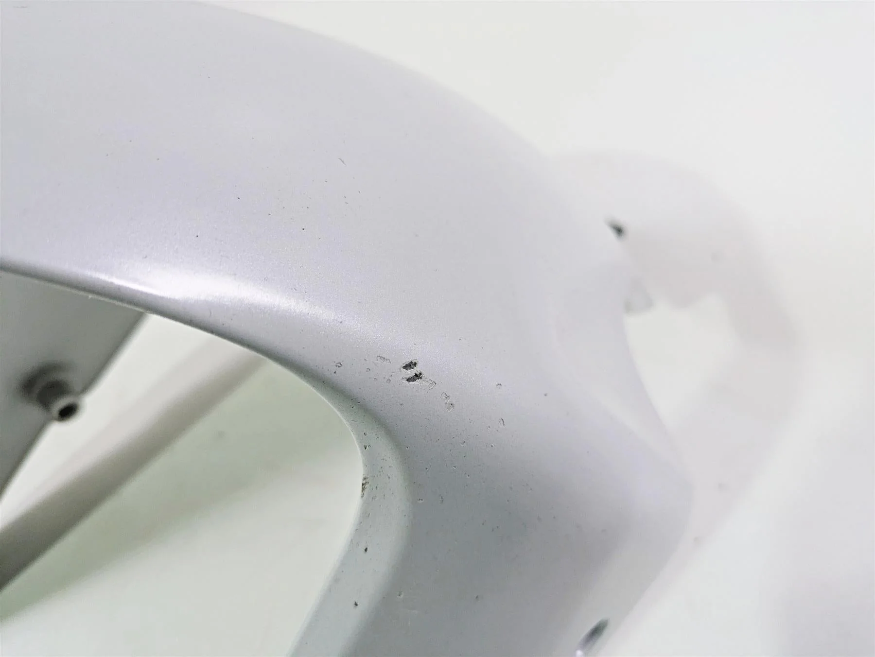 2019 Ducati Supersport 939 S Front Fender in White 564P6482A - Image 10