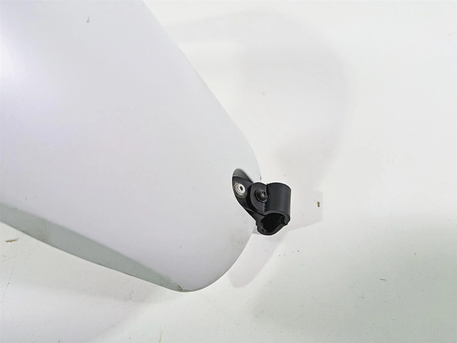 2019 Ducati Supersport 939 S Front Fender in White 564P6482A - Image 6