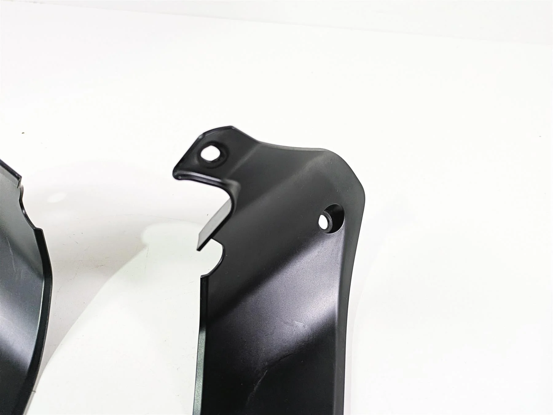 2019 Ducati Supersport 939 S Front Infill Cover Fairing Trim Set 48018752A - Image 9