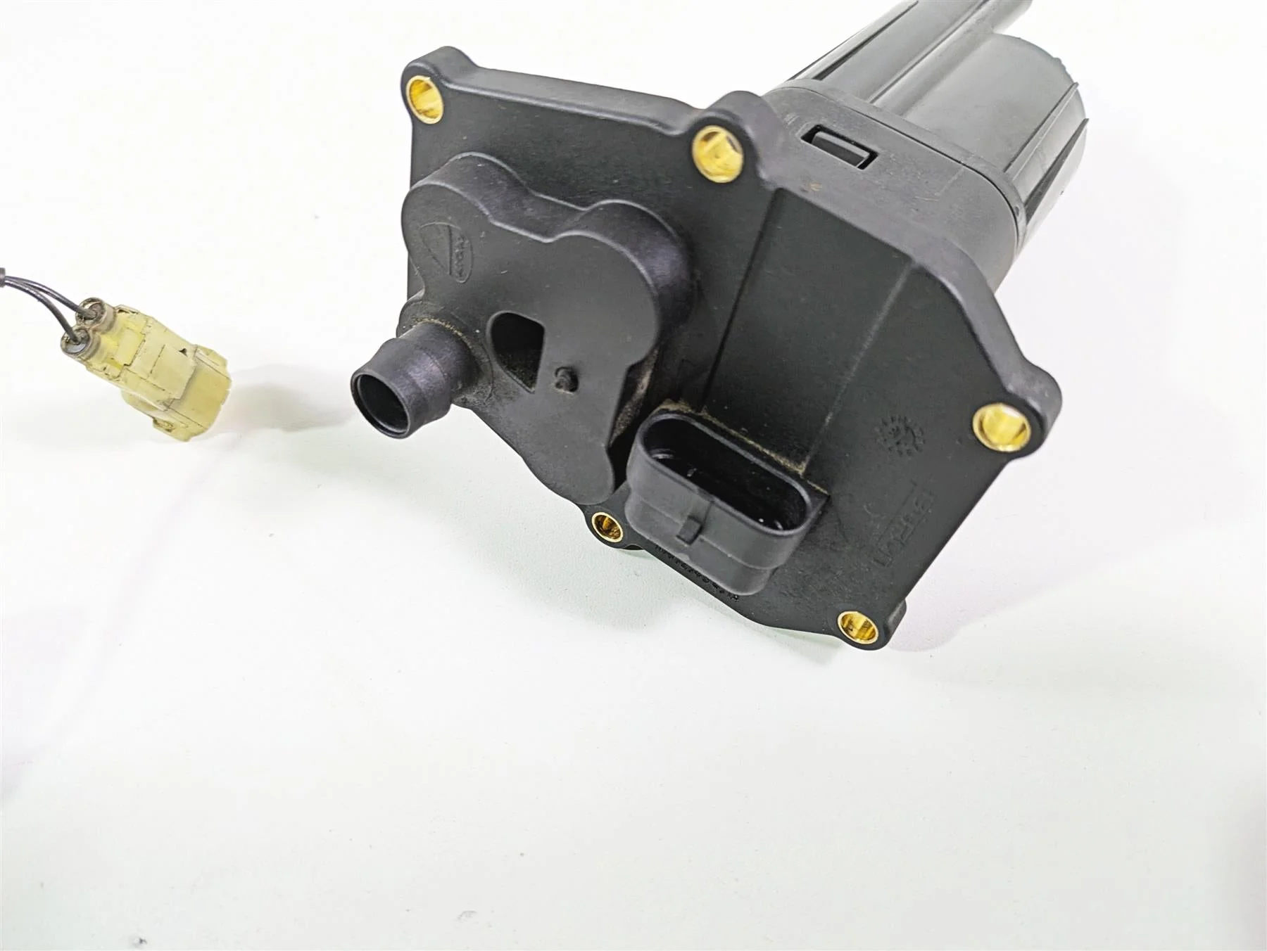 2019 Ducati Supersport 939 S Fuel Gas Pump & Level Sender 16024341A 59210251B - Image 11