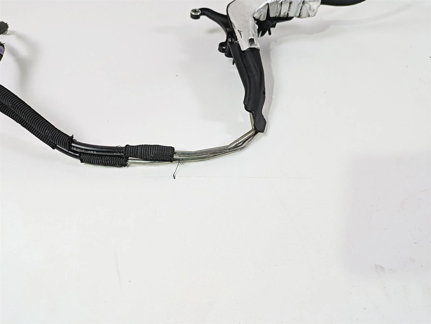 2019 Ducati Supersport 939 S Rear Abs Brake Line Set 61910871B 61910481C - Image 4