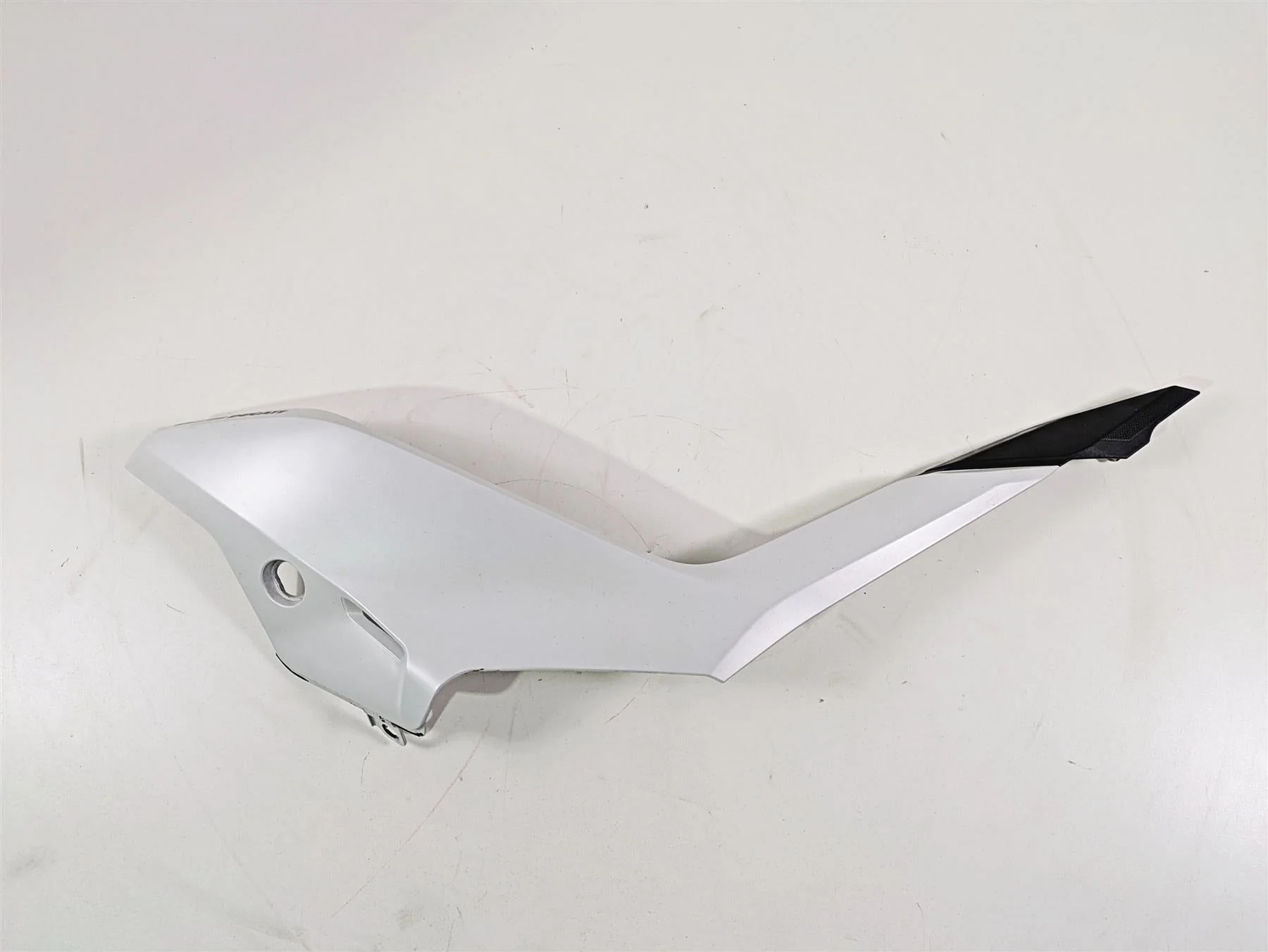 2019 Ducati Supersport 939 S Rear Right Tail Side Cover Fairing READ 48216782A - Image 5