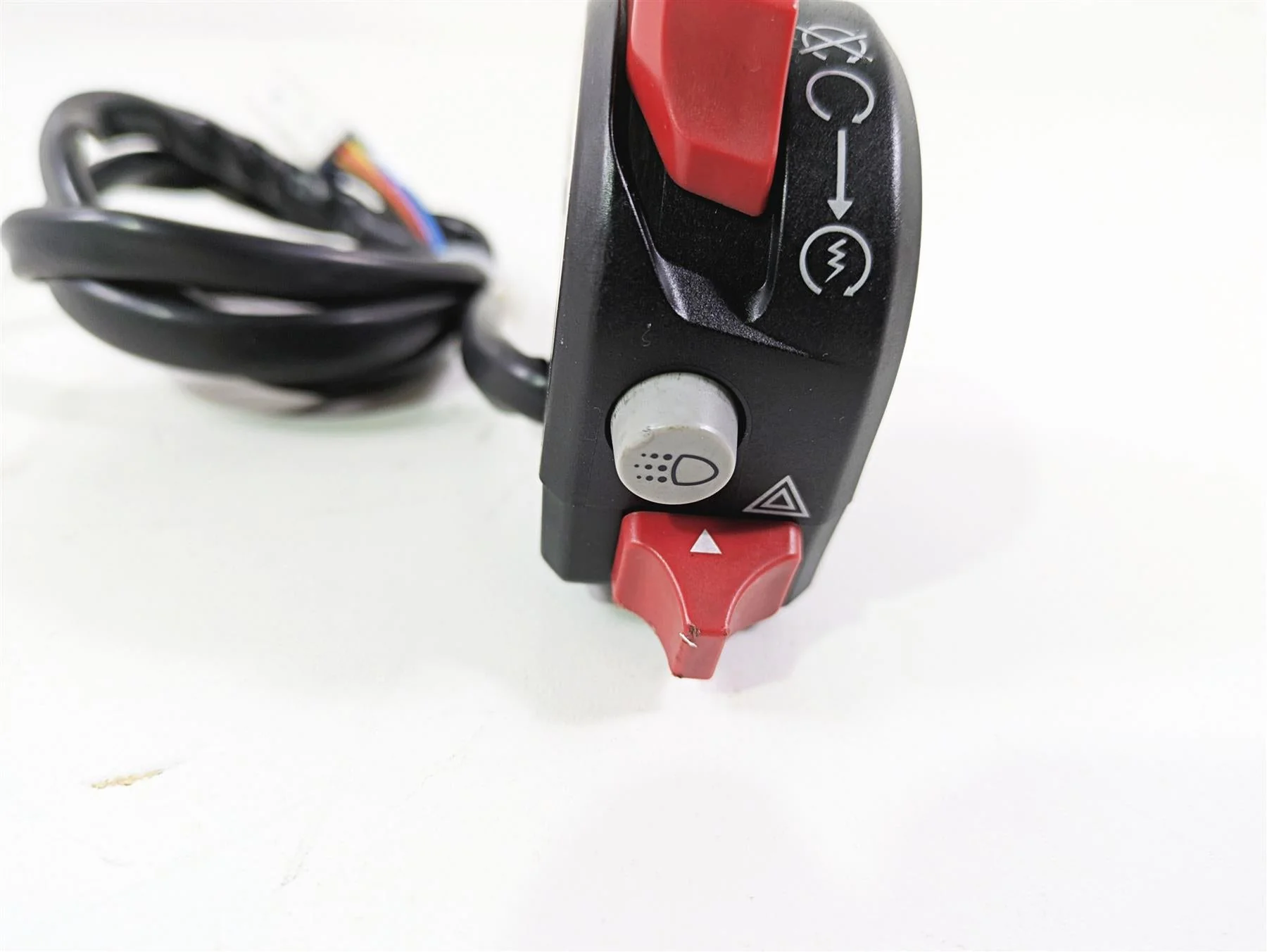 2019 Ducati Supersport 939 S Right Hand Start Stop Control Switch 65010243C - Image 6