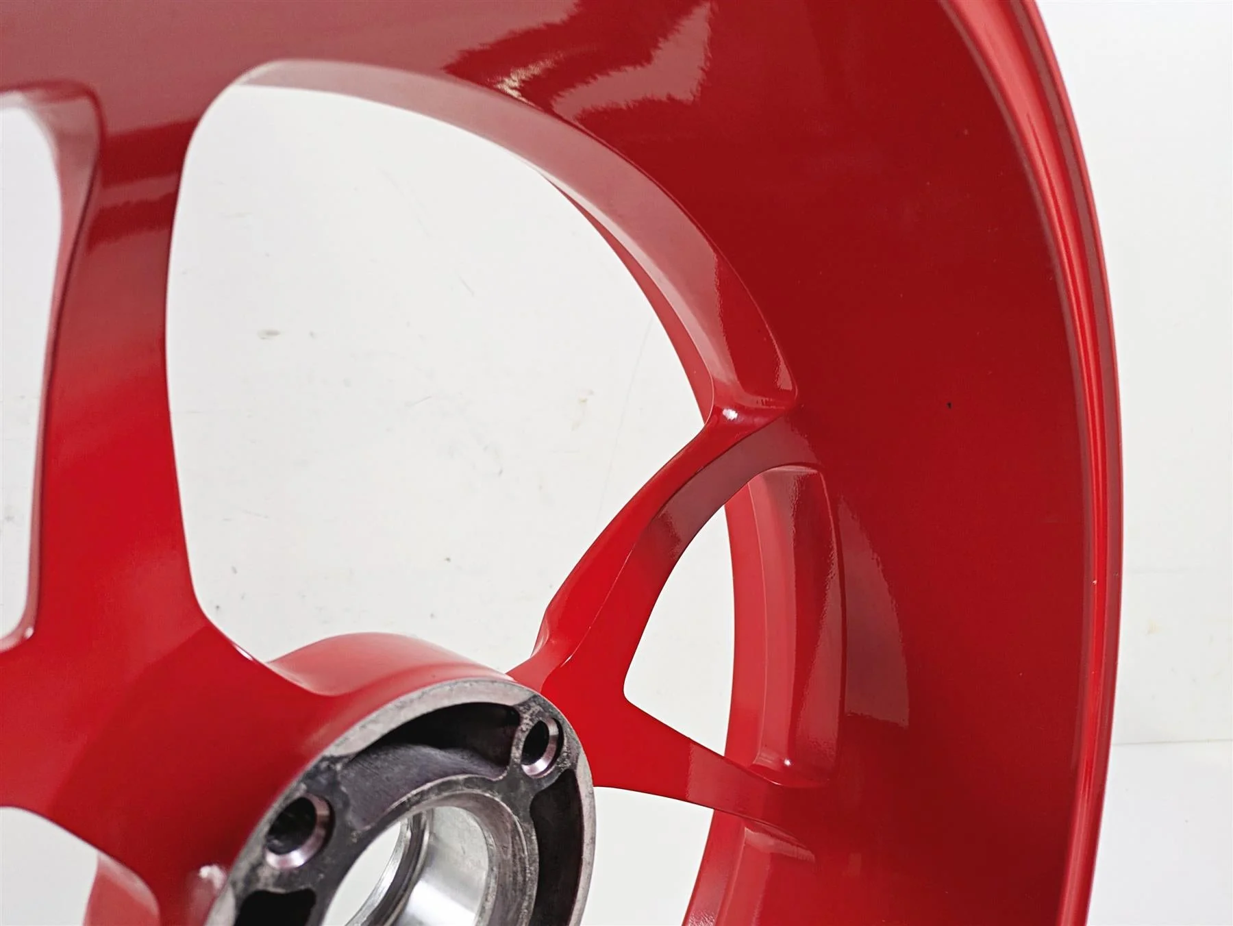 2019 Ducati Supersport 939 S Straight Red Rear Wheel Rim 17x5.5 50211941AB - Image 10