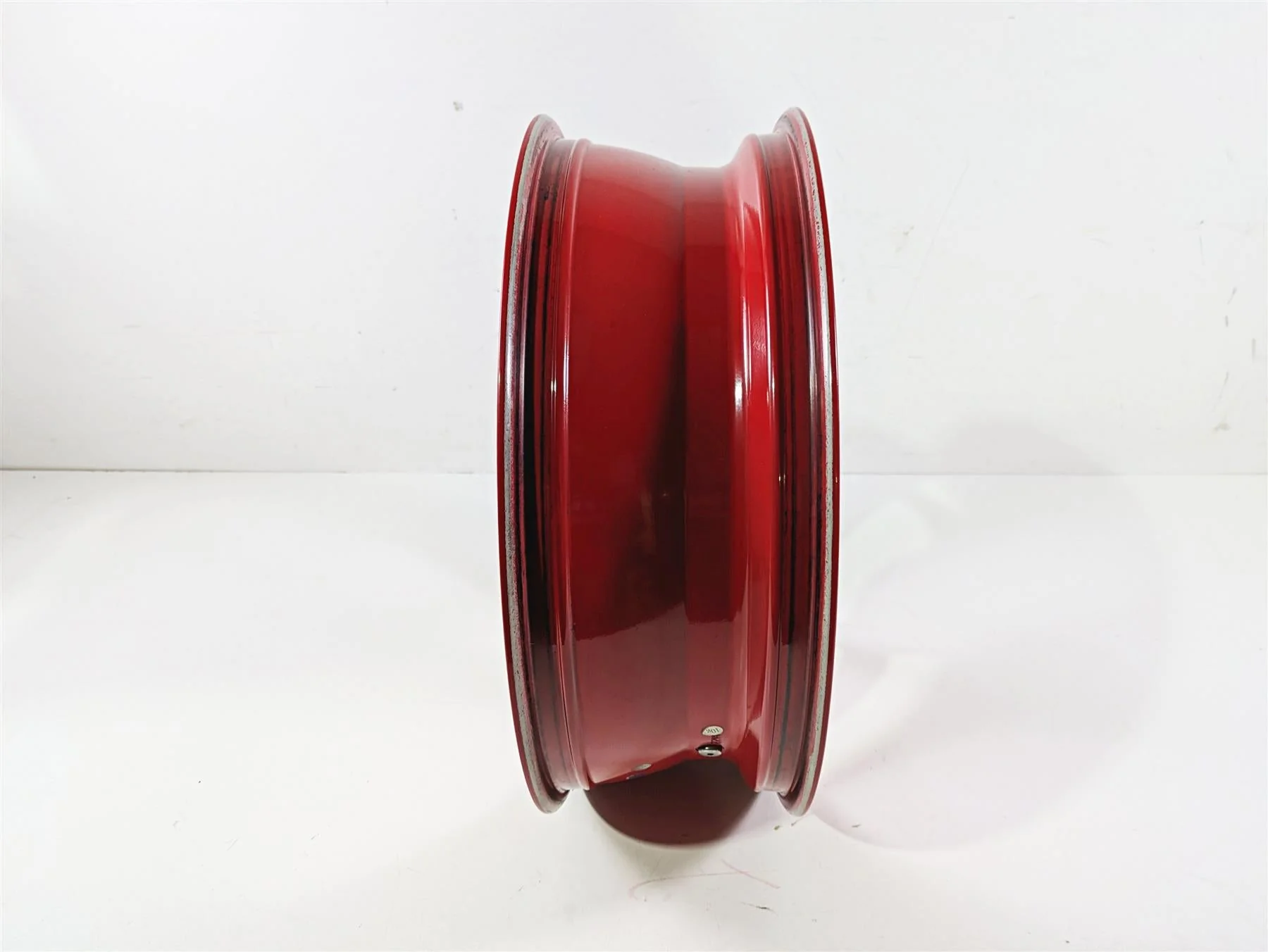 2019 Ducati Supersport 939 S Straight Red Rear Wheel Rim 17x5.5 50211941AB - Image 2