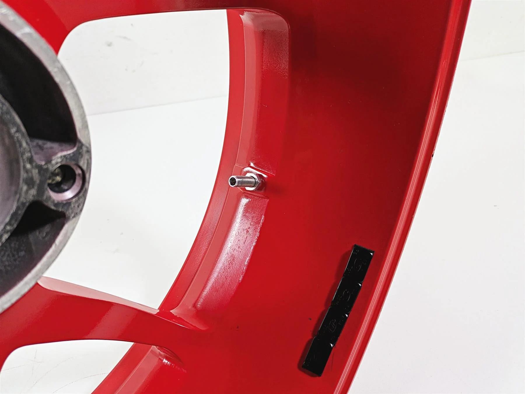 2019 Ducati Supersport 939 S Straight Red Rear Wheel Rim 17x5.5 50211941AB - Image 8
